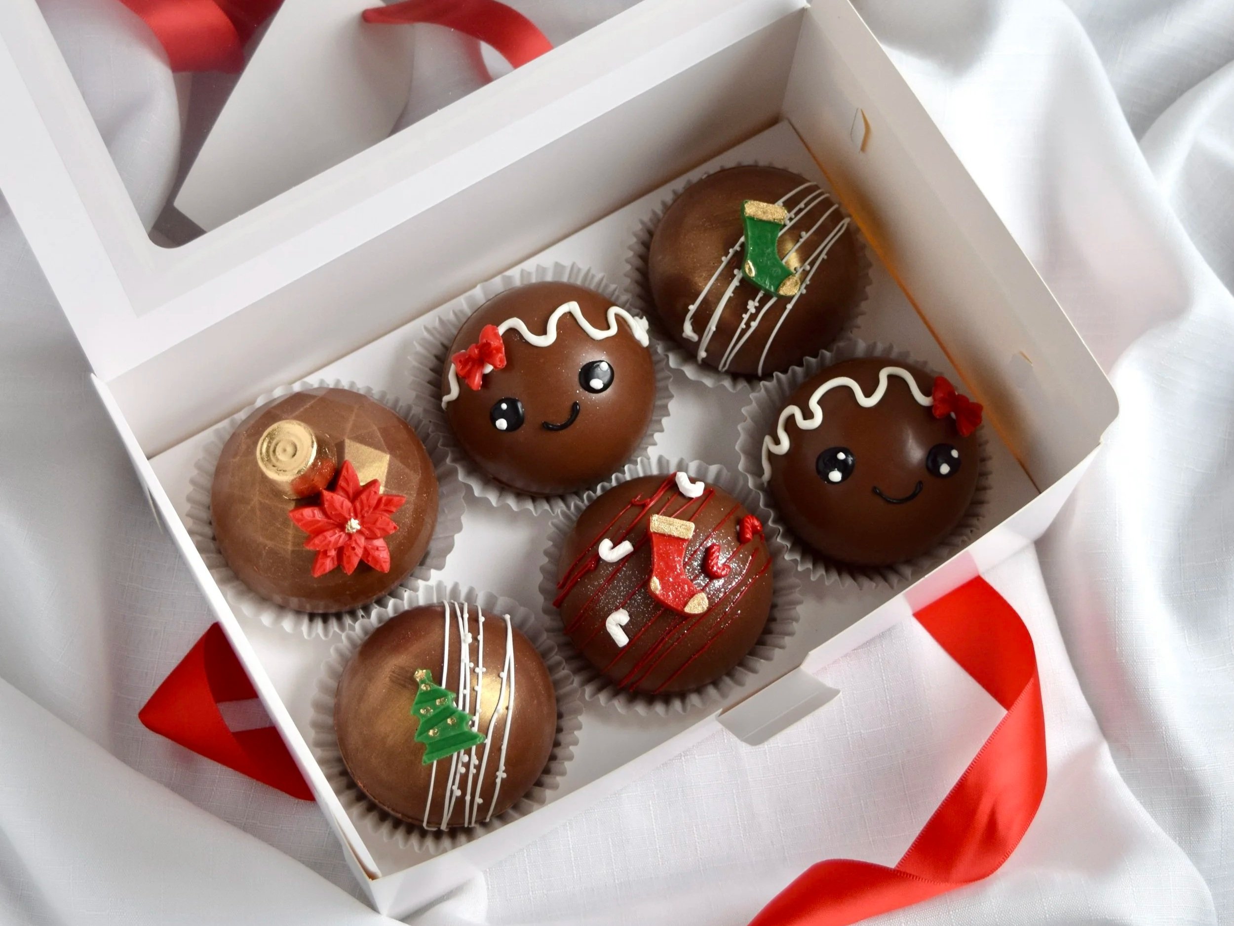 christmas hot chocolate bombs