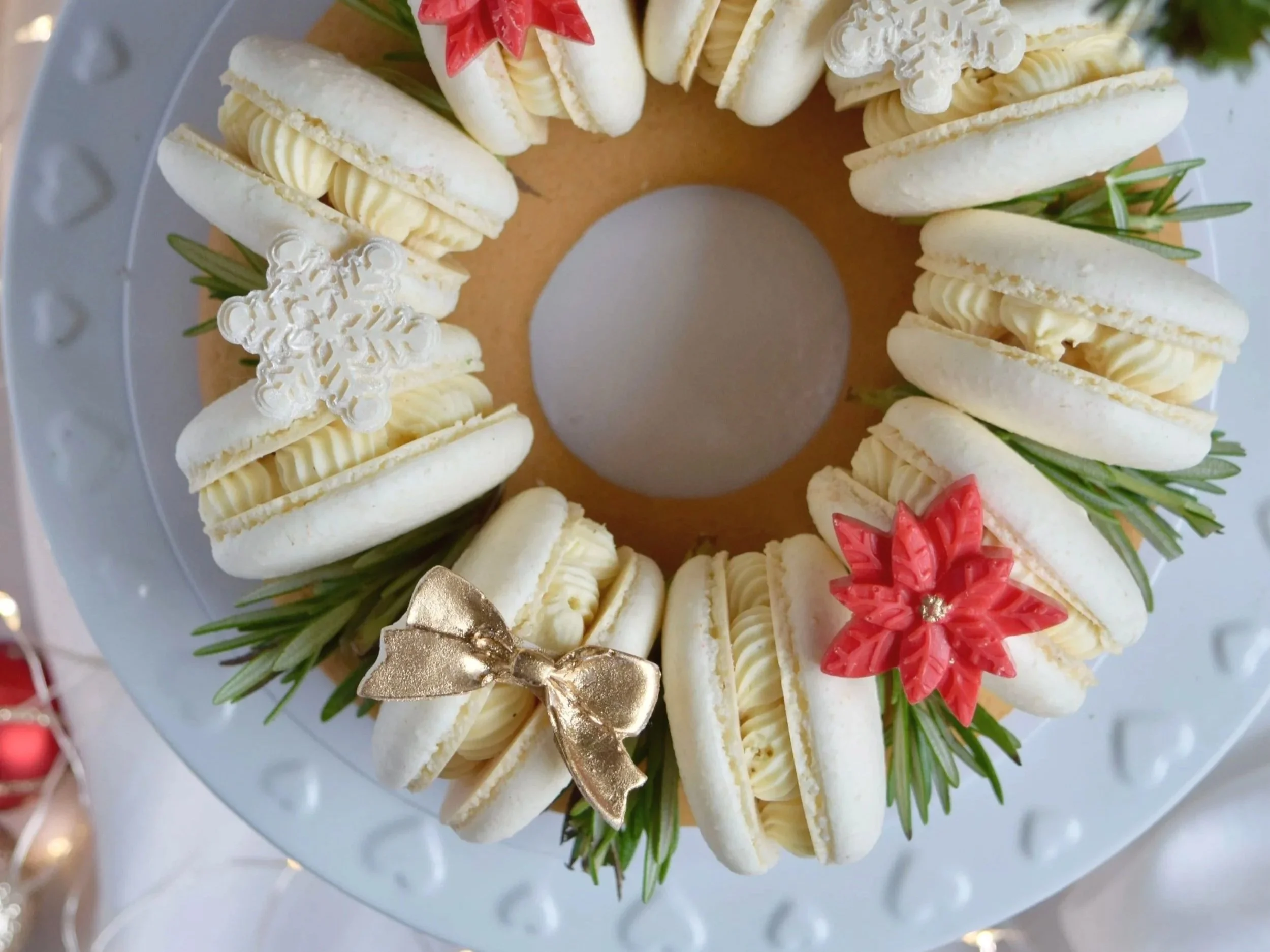 christmas macaron wreath