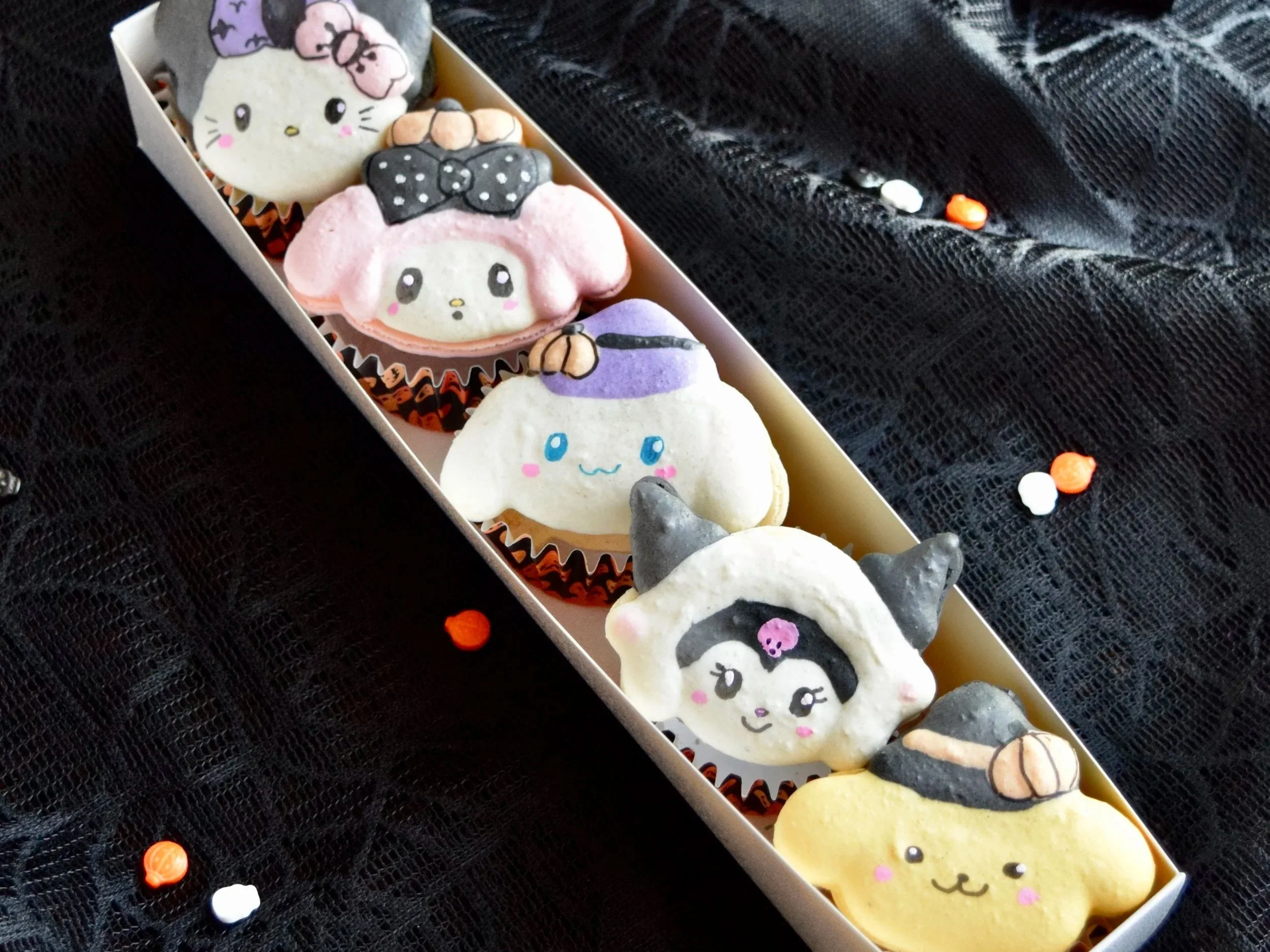 Halloween characters macaron box