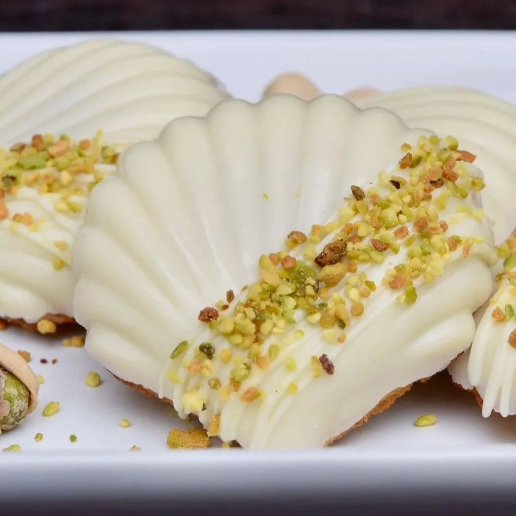 Pistachio madeleines
