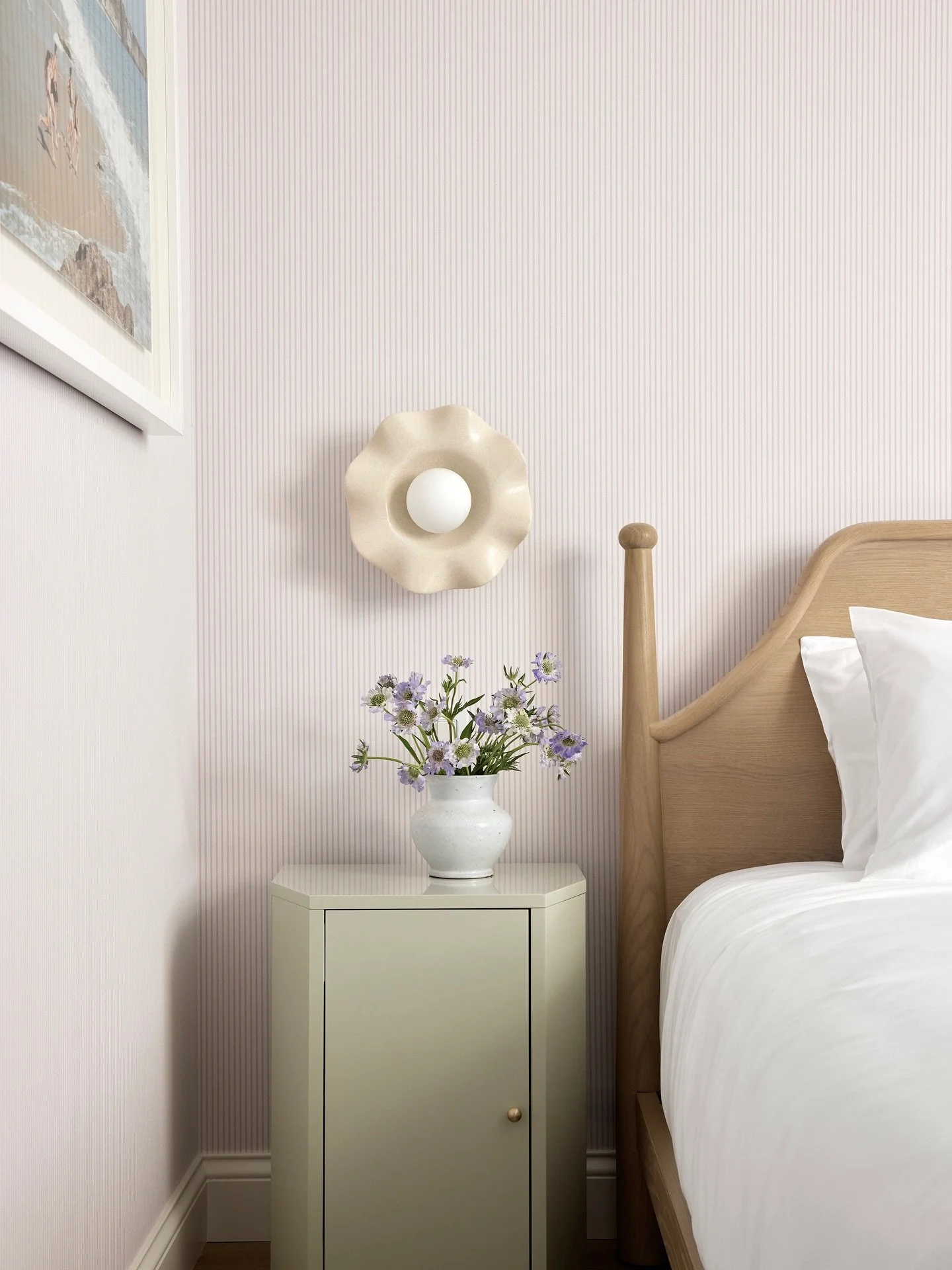 We are thrilled to be sharing the final product of our recent hotel project, @bayshoresnewport! The hotel is officially open for bookings, and it&rsquo;s  exciting to imagine guests enjoying the designs we dreamed up and that were brought to life wit