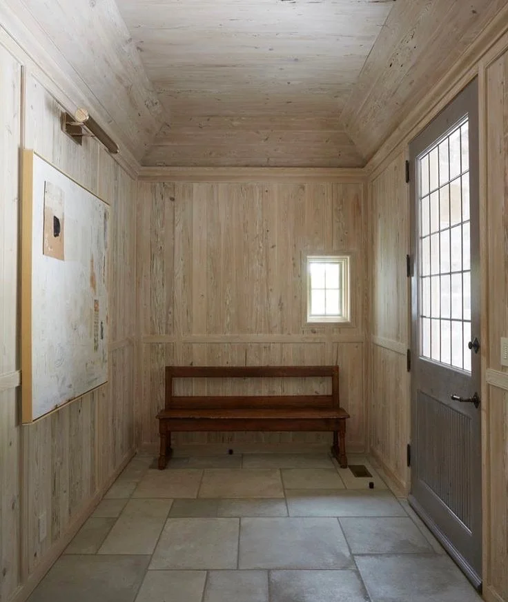 When we&rsquo;re not pulling inspiration for our projects, we still can&rsquo;t help but keep our eyes out for design that stops us in our tracks. We call these finds Pinterest GOLD. 

&bull;

#interiordesigninspo #designinspiration #interiorstyling 