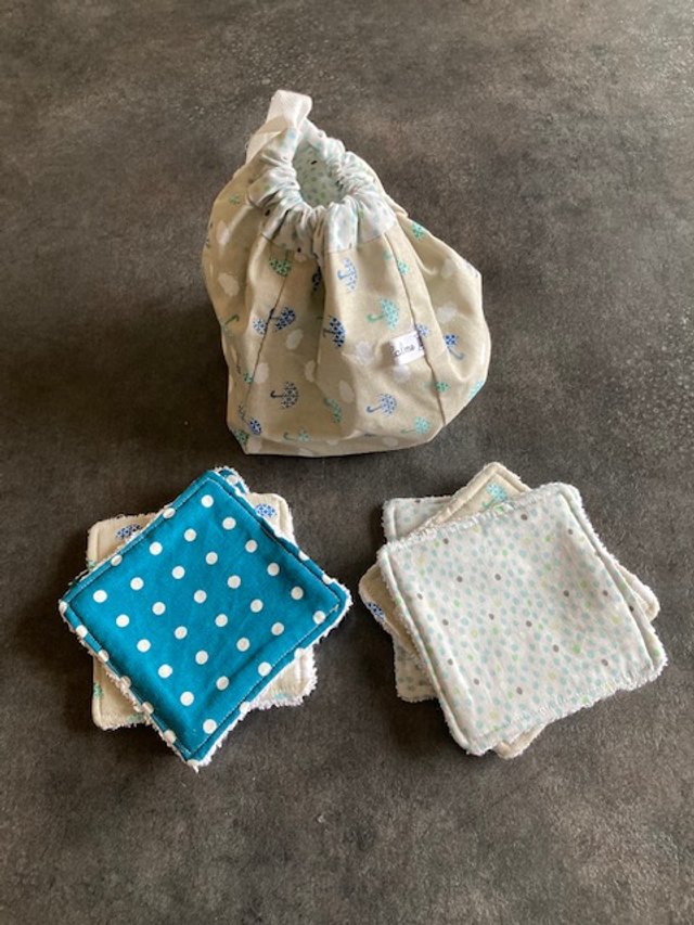 Sac et lingettes bébé