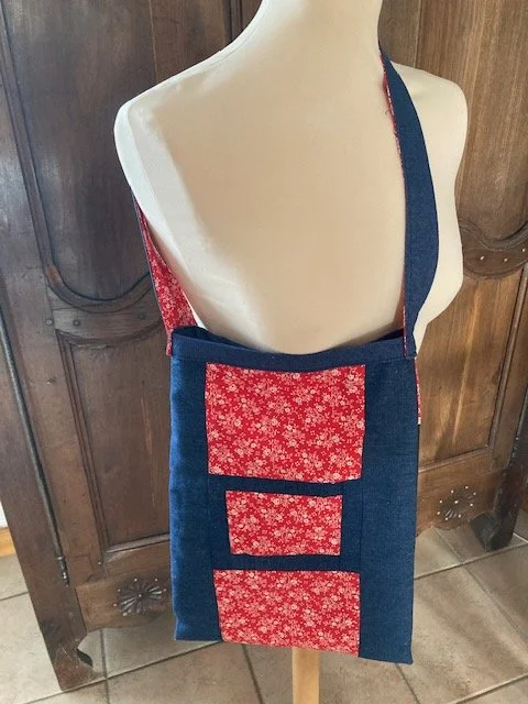 jean et fleurs rouges 1.JPG