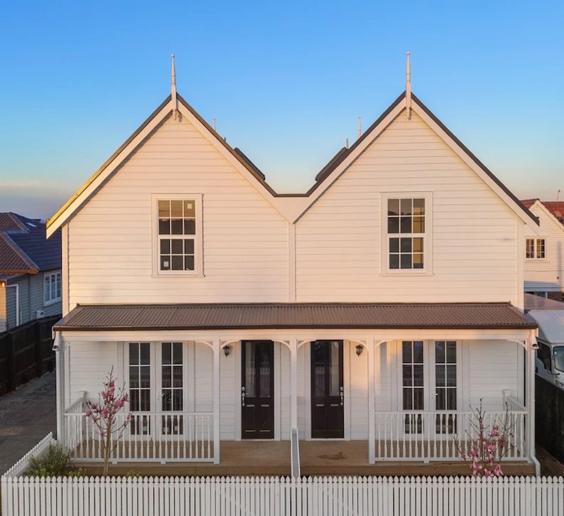 Oranssi project: wraparound deck