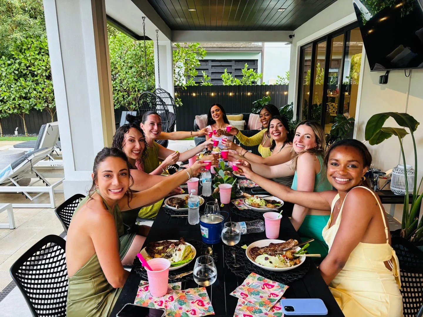 Looking for a unique welcome gift? Treat your clients to an unforgettable catering experience with Soflo Chefs! They&rsquo;ll love it! 🎁❤️ #palmbay #melbourneflorida #personalchefpalmbay #cateringpalmbay #privatechefpalmbay