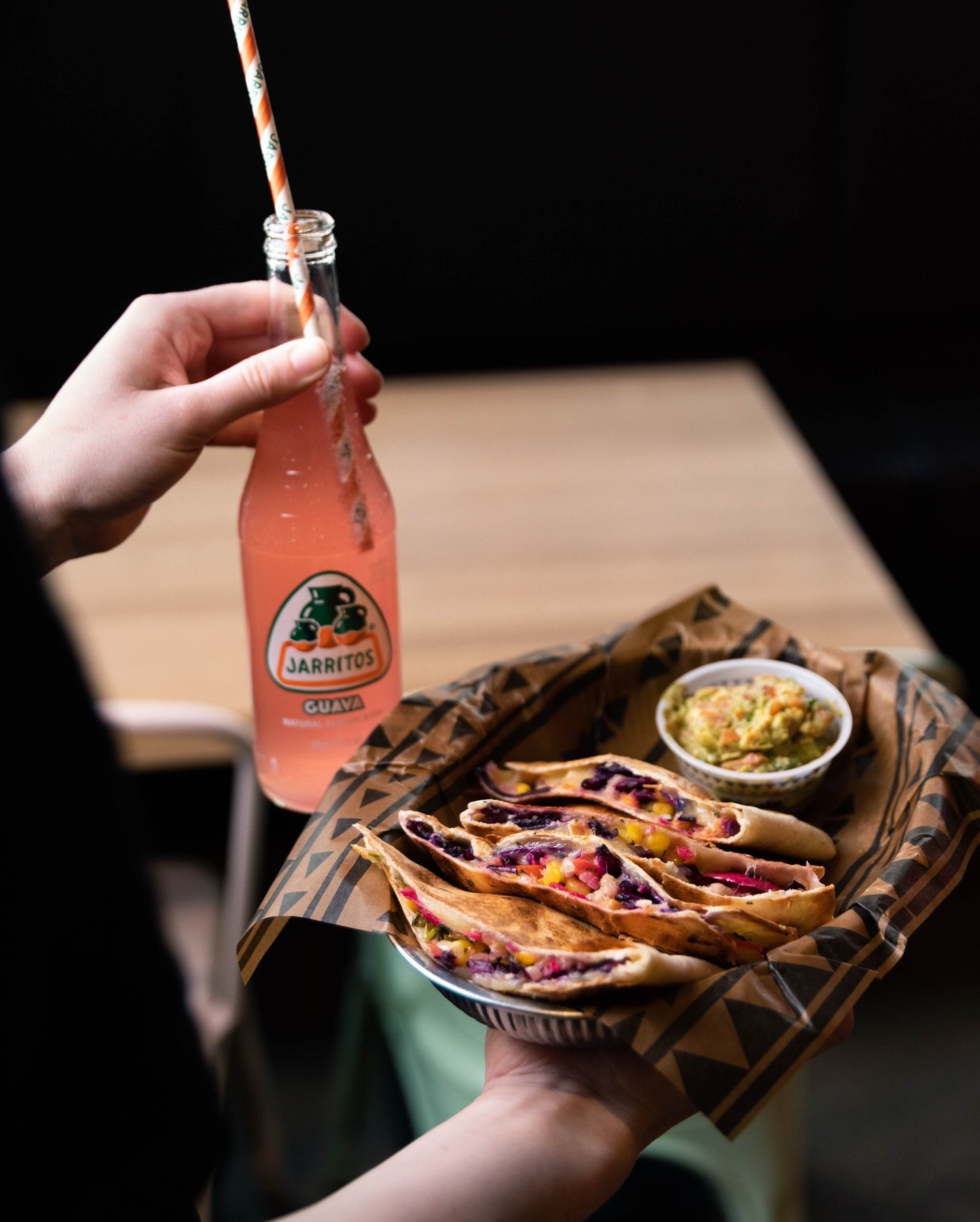 🌮 Uppt&auml;ck Z&oacute;calo i City Food Hall &ndash; Fresh Happy Mex mitt i centralen! Kom f&ouml;r burritos, bowls och tacos fyllda med k&auml;rlek och smak. Ses p&aring; Klarabergsgatan! ✨

#CityFoodHall #Zocalo #FreshHappyMex