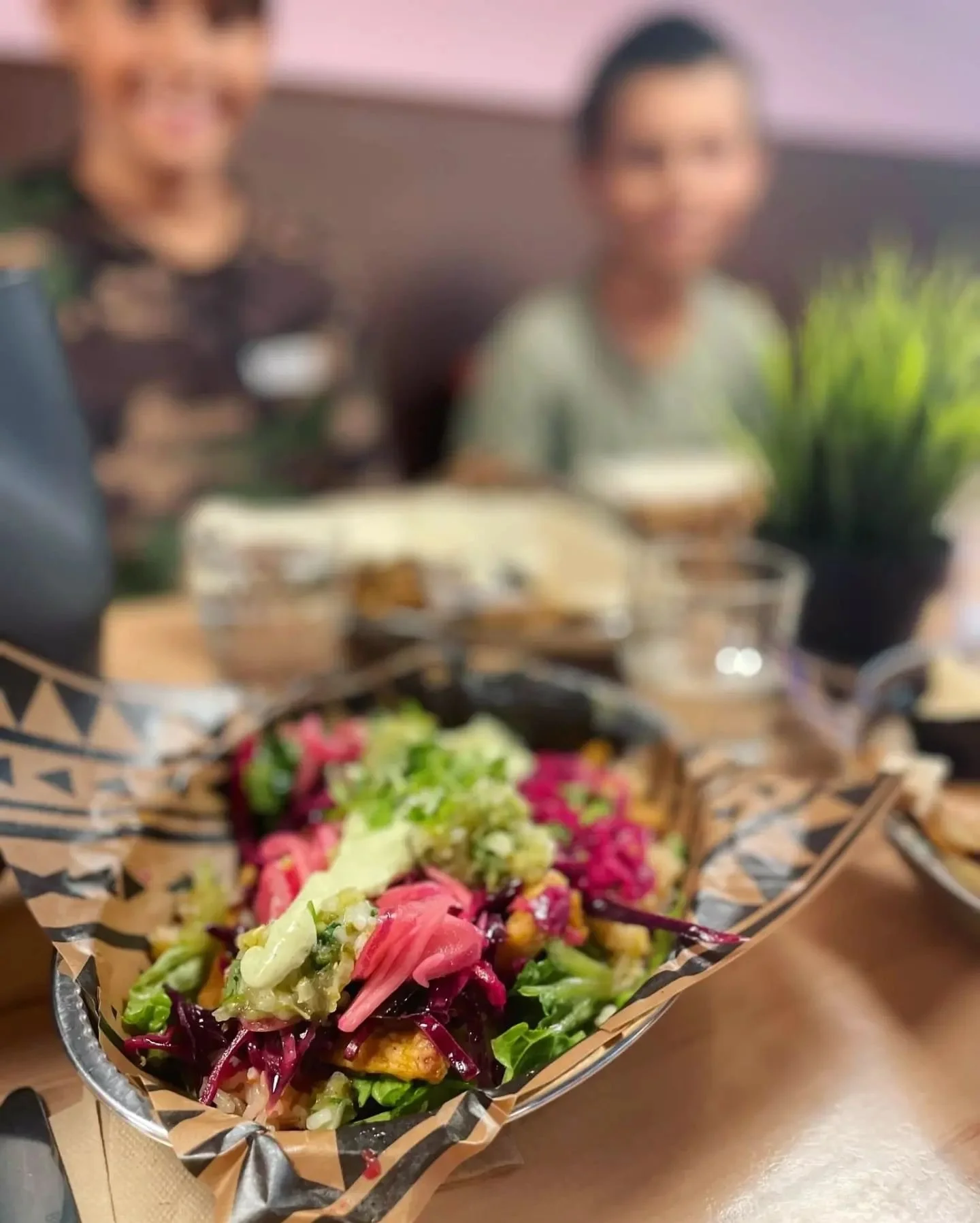 Idag njuter vi lite extra av f&auml;rgerna och smakerna fr&aring;n Z&oacute;calo 🌮💛
Vi ses!

#cityfoodhall #v&auml;lkommen #stockholmfood #zocalo #matgl&auml;dje #foodhall #stockholmliv #tillsammans #foodvibes