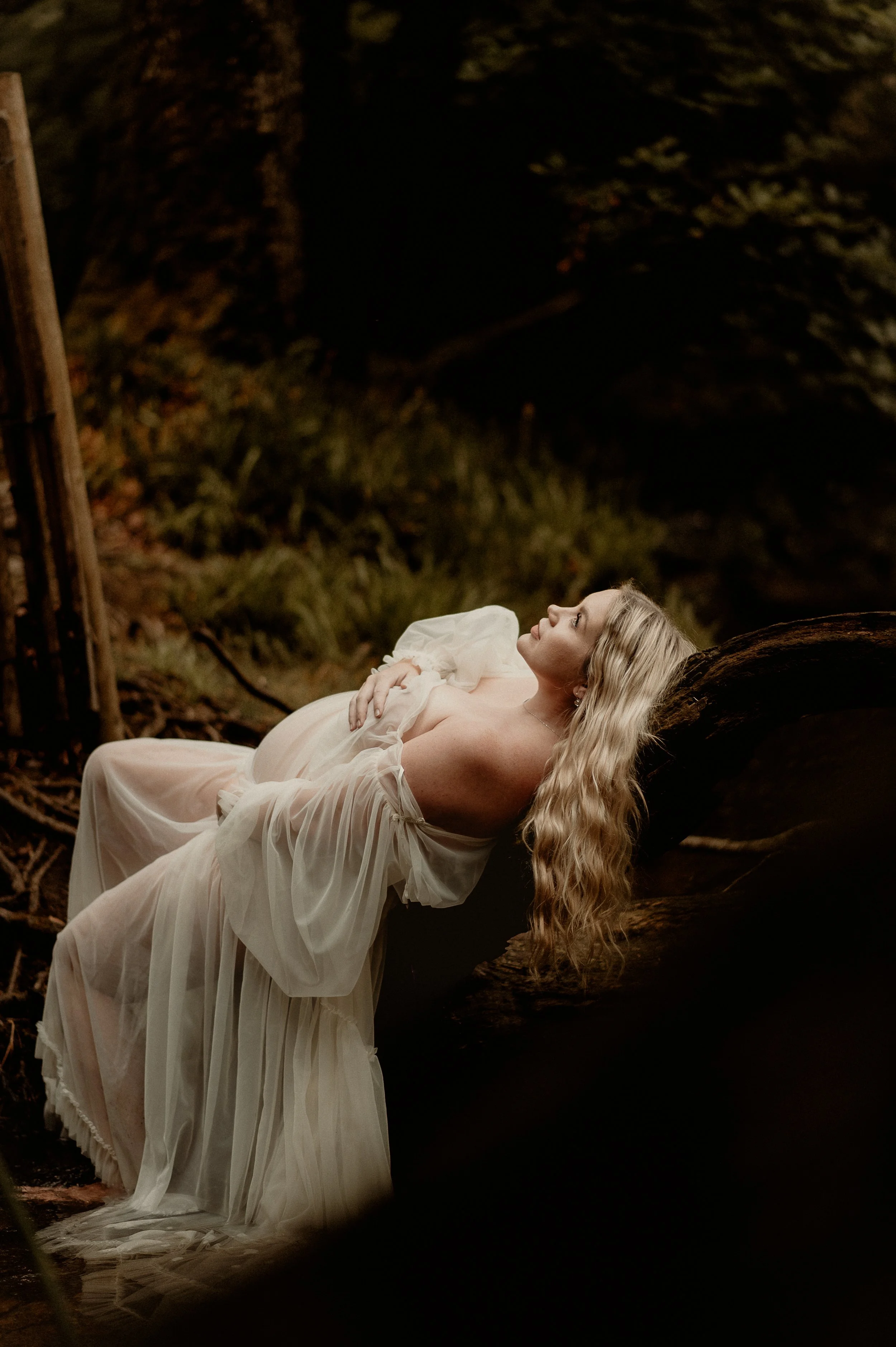 Cornwall maternity photographer 