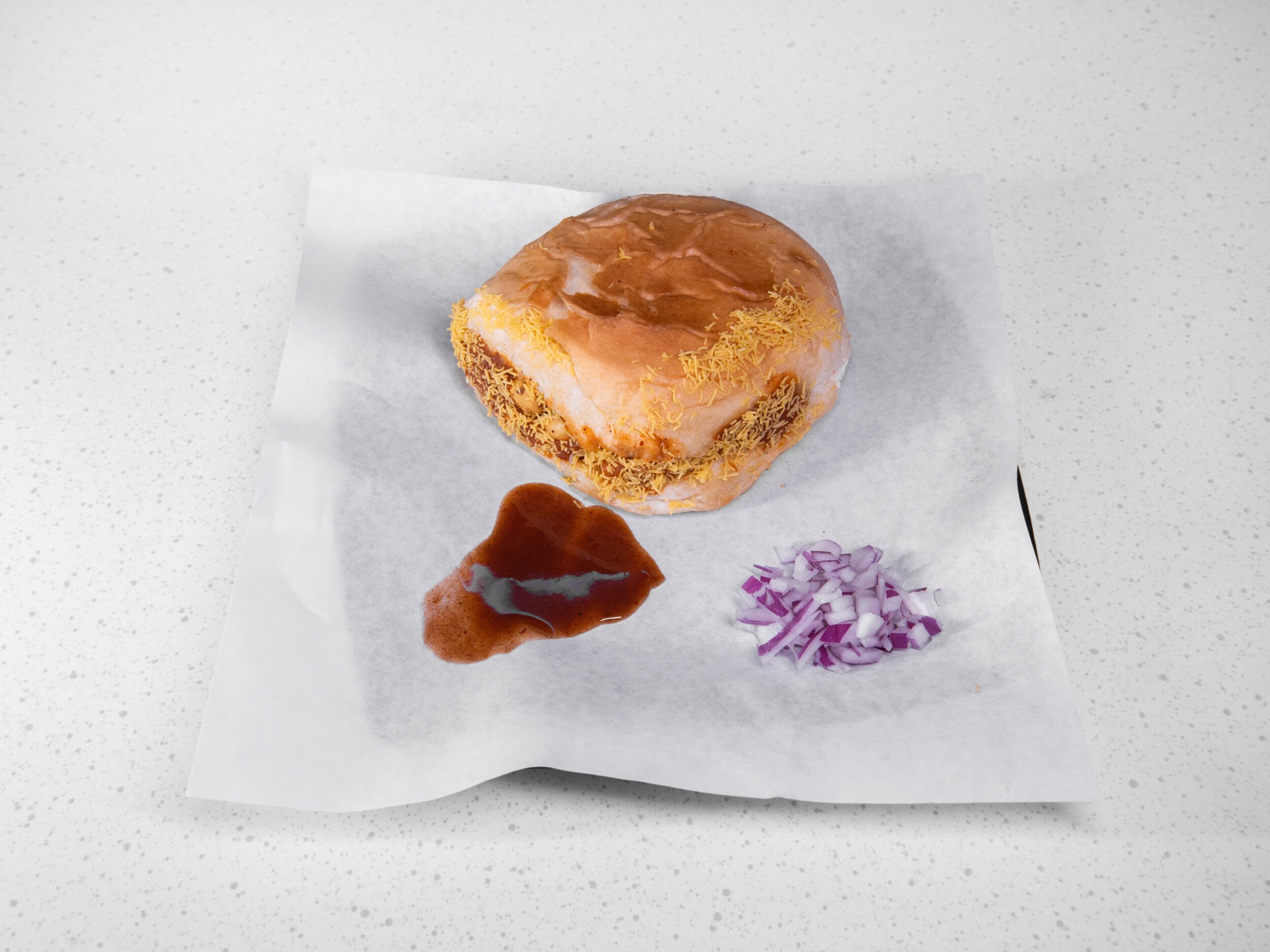 UK270942_gj5 aalupuri eggs_Food_kutchi_dabeli.jpg