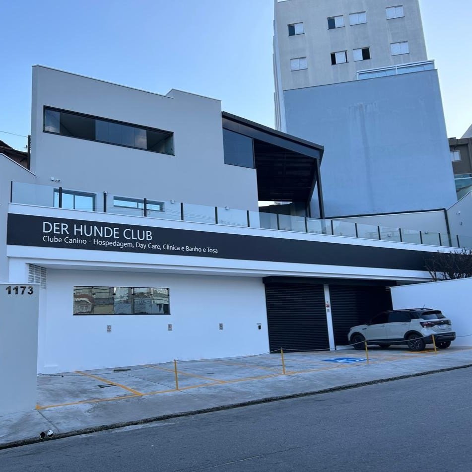Clube Canino com Estacionamento Gratuito e Prioritário