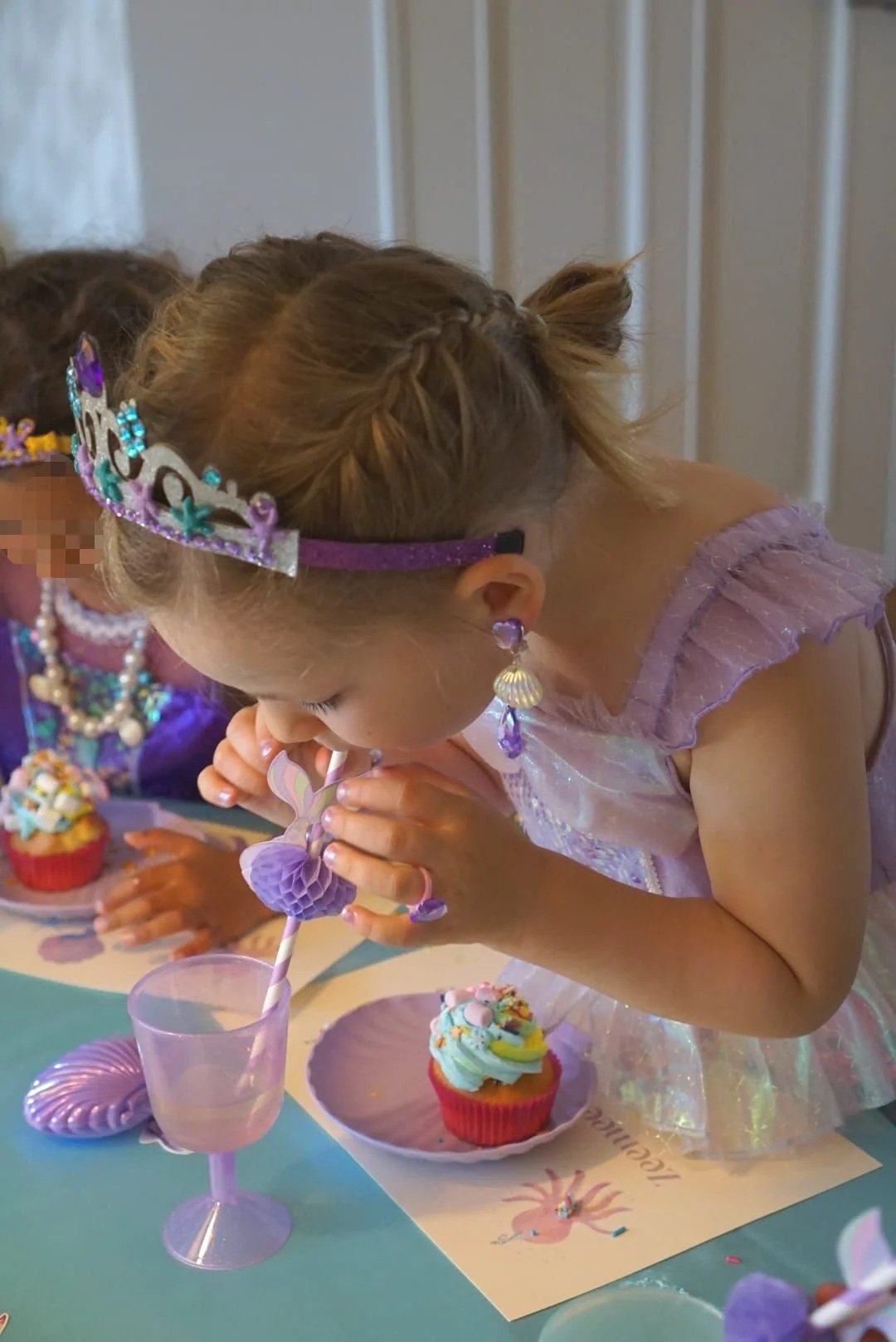 Amstelveen
Kinderfeestje 
kinderfeestje Amsterdam kinderverjaardag Amsterdam thuis kinderfeestje organiseren origineel kinderfeestje Amsterdam kinderfeestje ideeën thuis thema kinderfeestje thuis zeemeerminnenfeestje Amsterdam zeemeerminnen feestje W