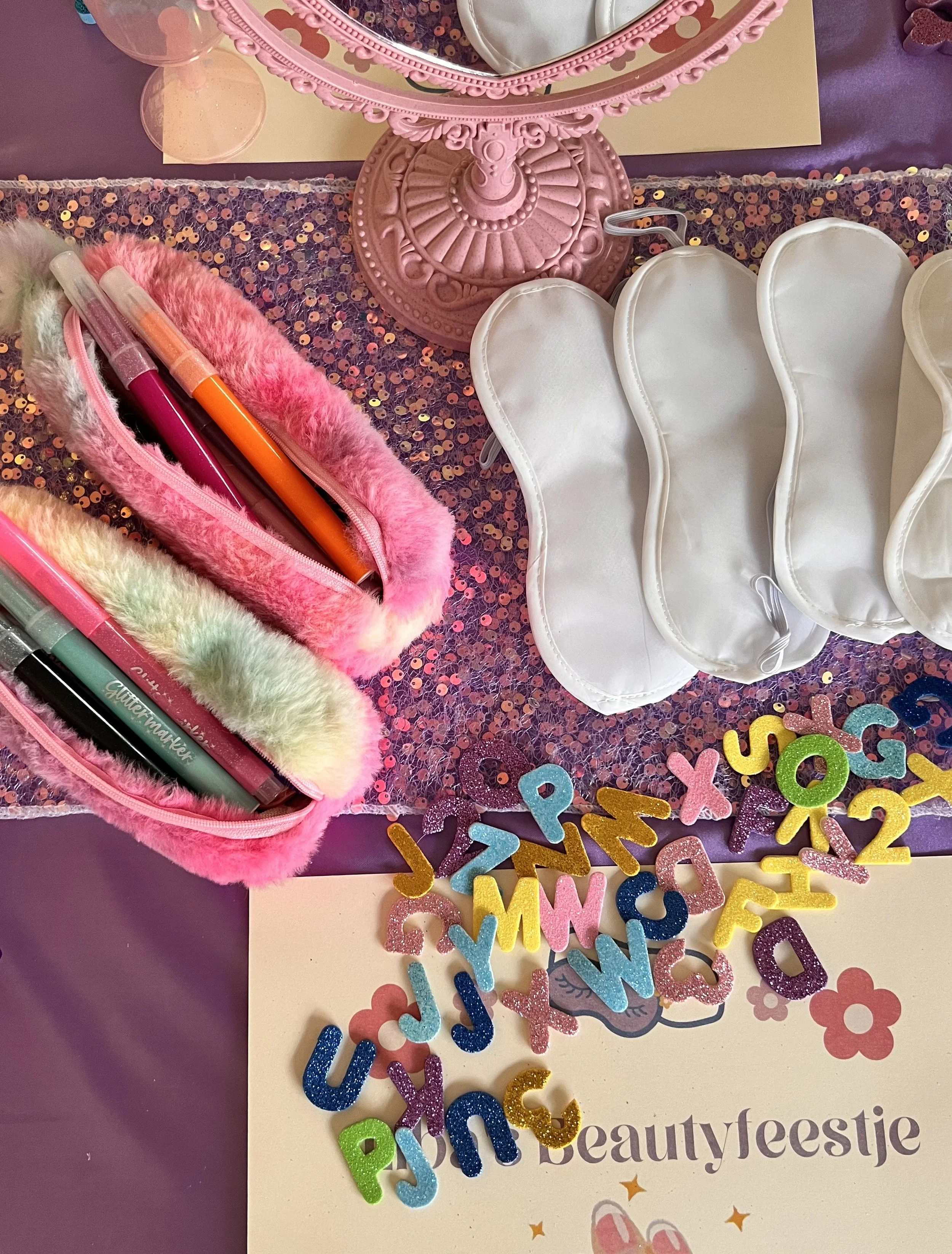 kinderfeestje Amsterdam kinderverjaardag Amsterdam thuis kinderfeestje organiseren origineel kinderfeestje Amsterdam kinderfeestje ideeën thuis thema kinderfeestje thuis zeemeerminnenfeestje Amsterdam zeemeerminnen feestje Weesp Weespersluis Muiden O