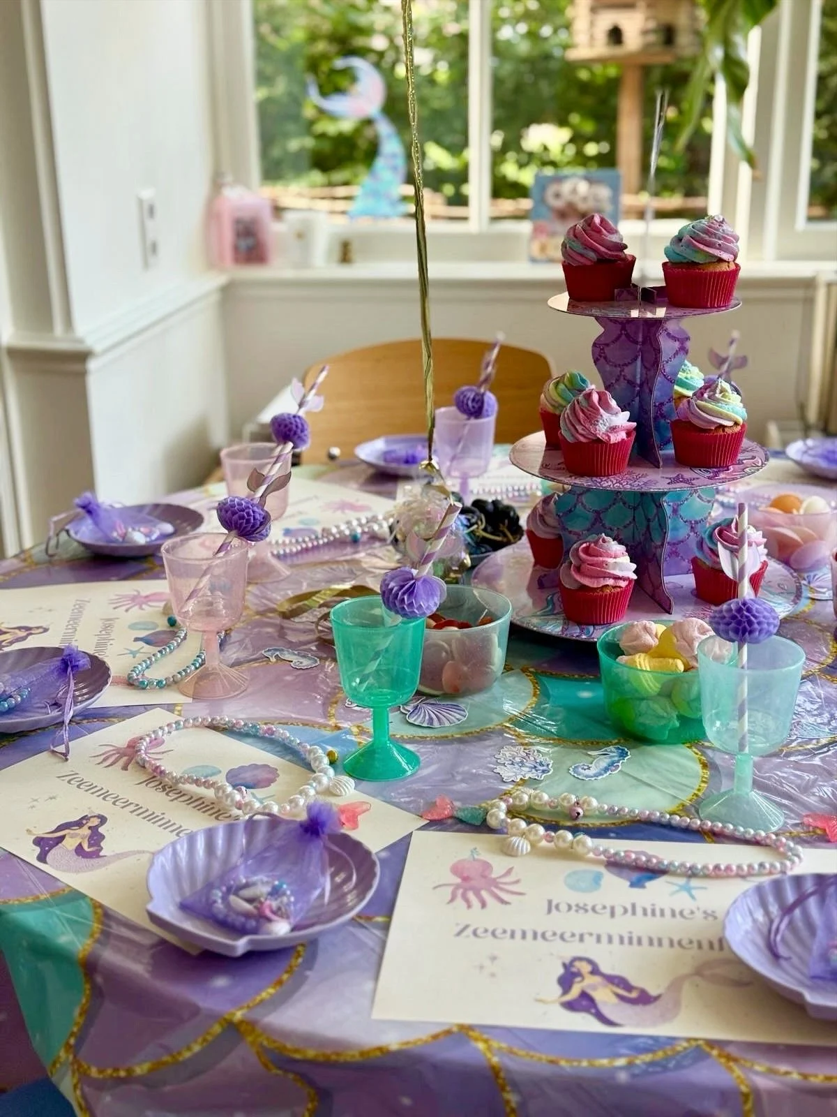 Amstelveen
Diemen
Zaandam (Zaanstad)
Haarlem
Hoofddorp (Haarlemmermeer)
Almere
Purmerend
Hilversum (’t Gooi)
Uithoorn / Aalsmeer
Weesp
Kinderfeestje
Themafeestje
Beauty Zeemeerminnen Prinsessen
Heliumballonnen
Cupcakes
Verkleedkleding