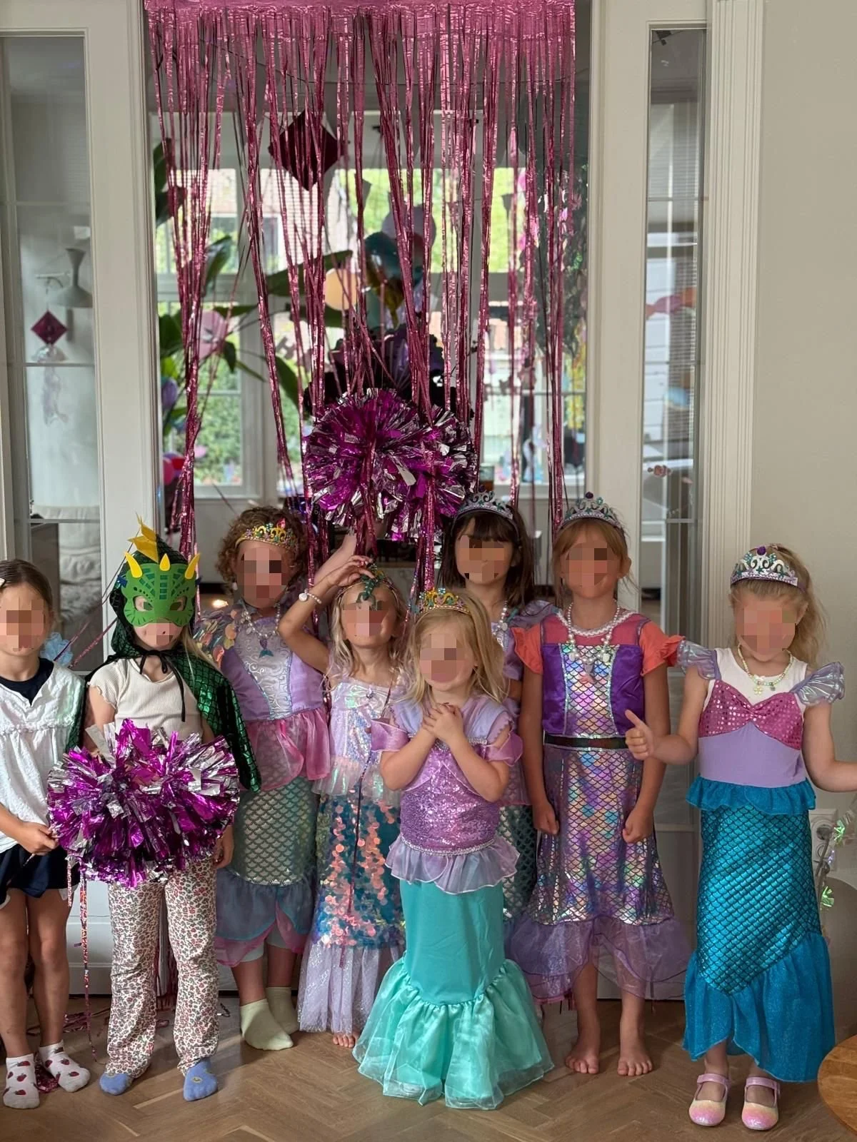 Amstelveen
Diemen
Zaandam (Zaanstad)
Haarlem
Hoofddorp (Haarlemmermeer)
Almere
Purmerend
Hilversum (’t Gooi)
Uithoorn / Aalsmeer
Weesp
Kinderfeestje
Themafeestje
Beauty Zeemeerminnen Prinsessen
Heliumballonnen
Cupcakes
Verkleedkleding