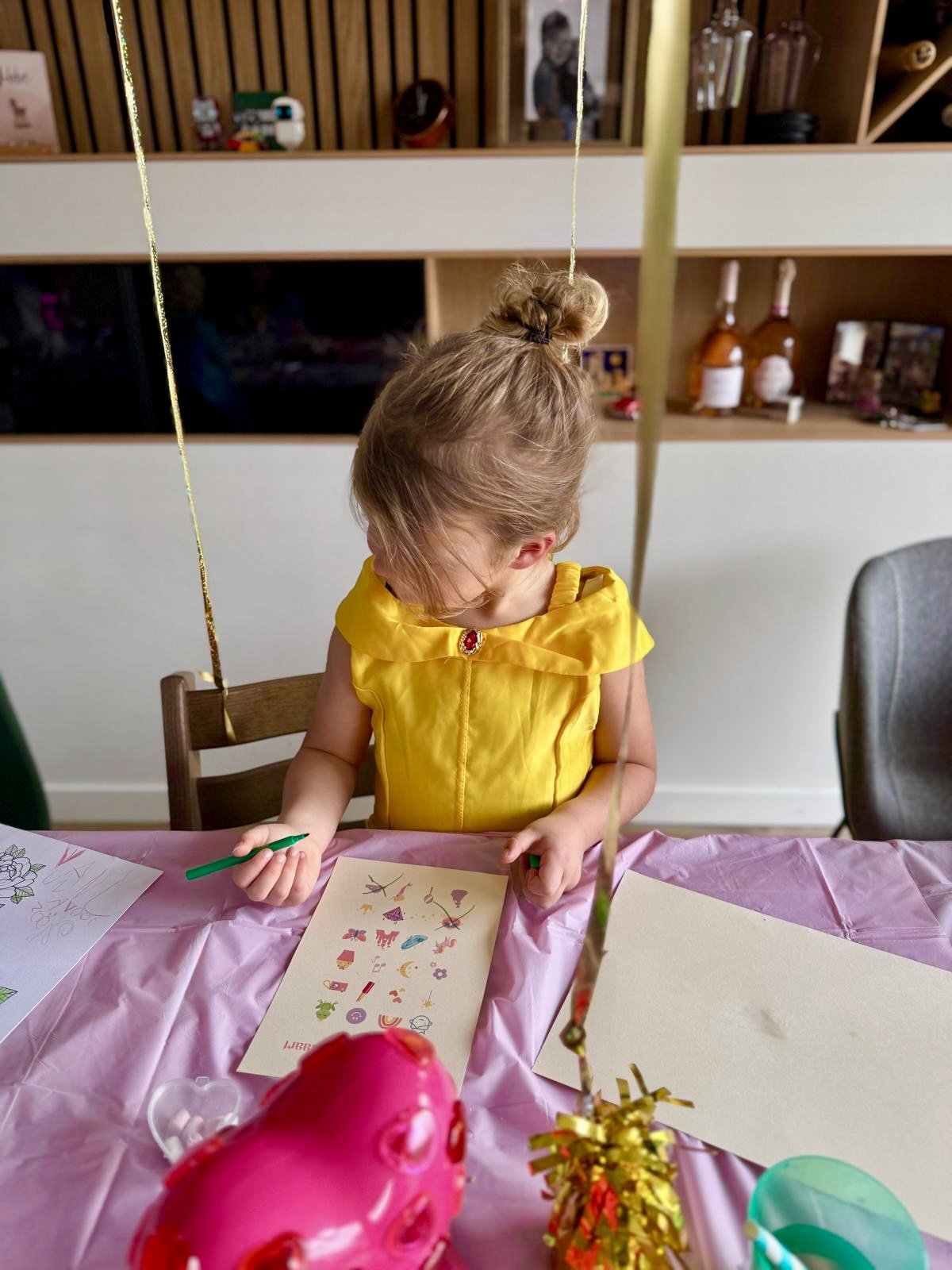 kinderfeestje meisje
themafeestje meisje
kinderfeestje 5 jaar
kinderfeestje 6 jaar
kinderfeestje 7 jaar
compleet kinderfeestje
kinderfeestje thuis
prinsessenfeestje
eenhoornfeestje
feeënfeestje
verkleedfeestje meisjes
knutsel kinderfeestje