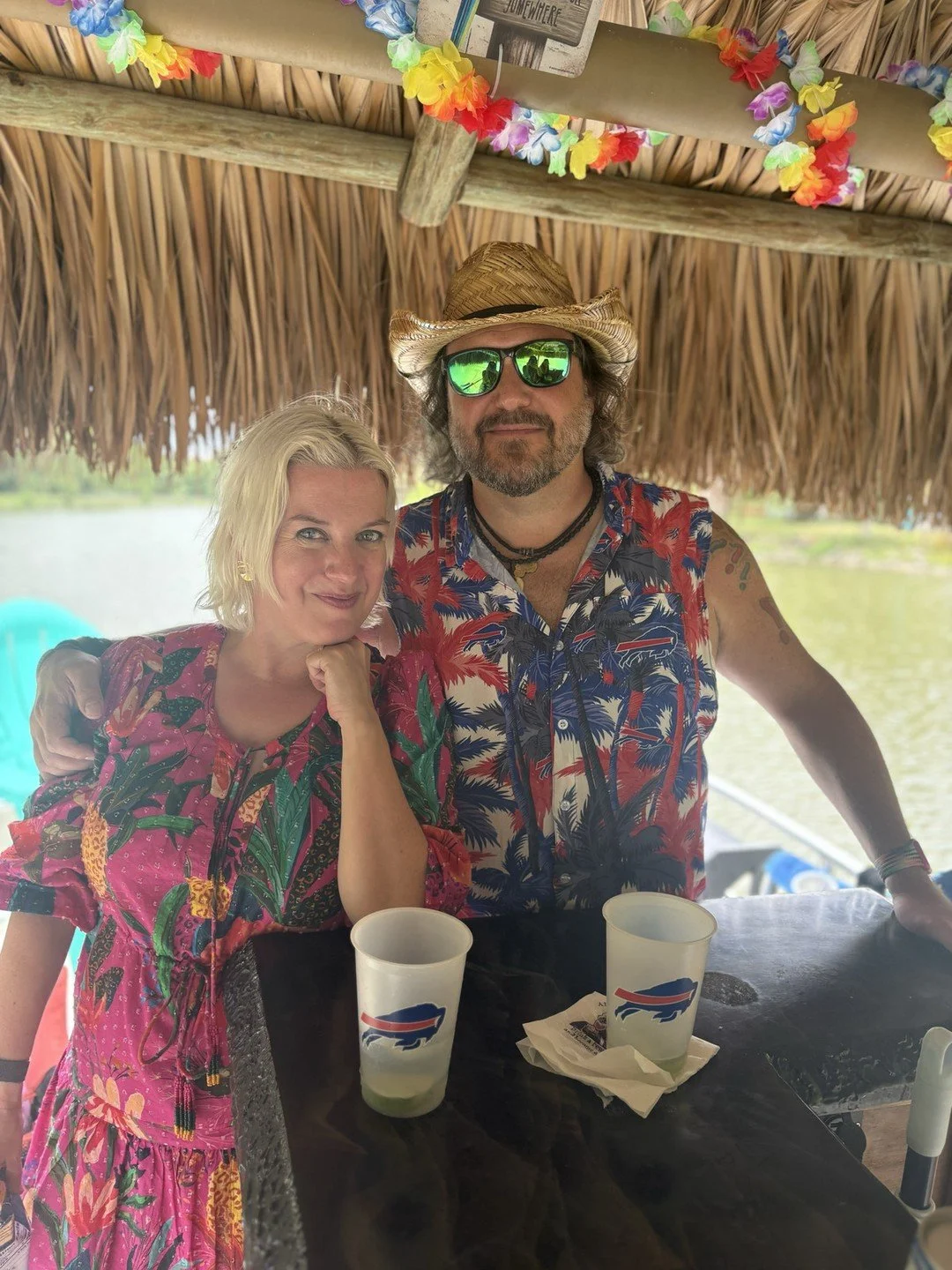 The only thing better than these two Bills cups? The amazing couple who brought them along for a perfect tiki cruise down the canal. 🌊🍹🏈

drift along for 1, 2, or 3 hour cruises on our Tiki boat out of Fairport. 

tikidrifters.com