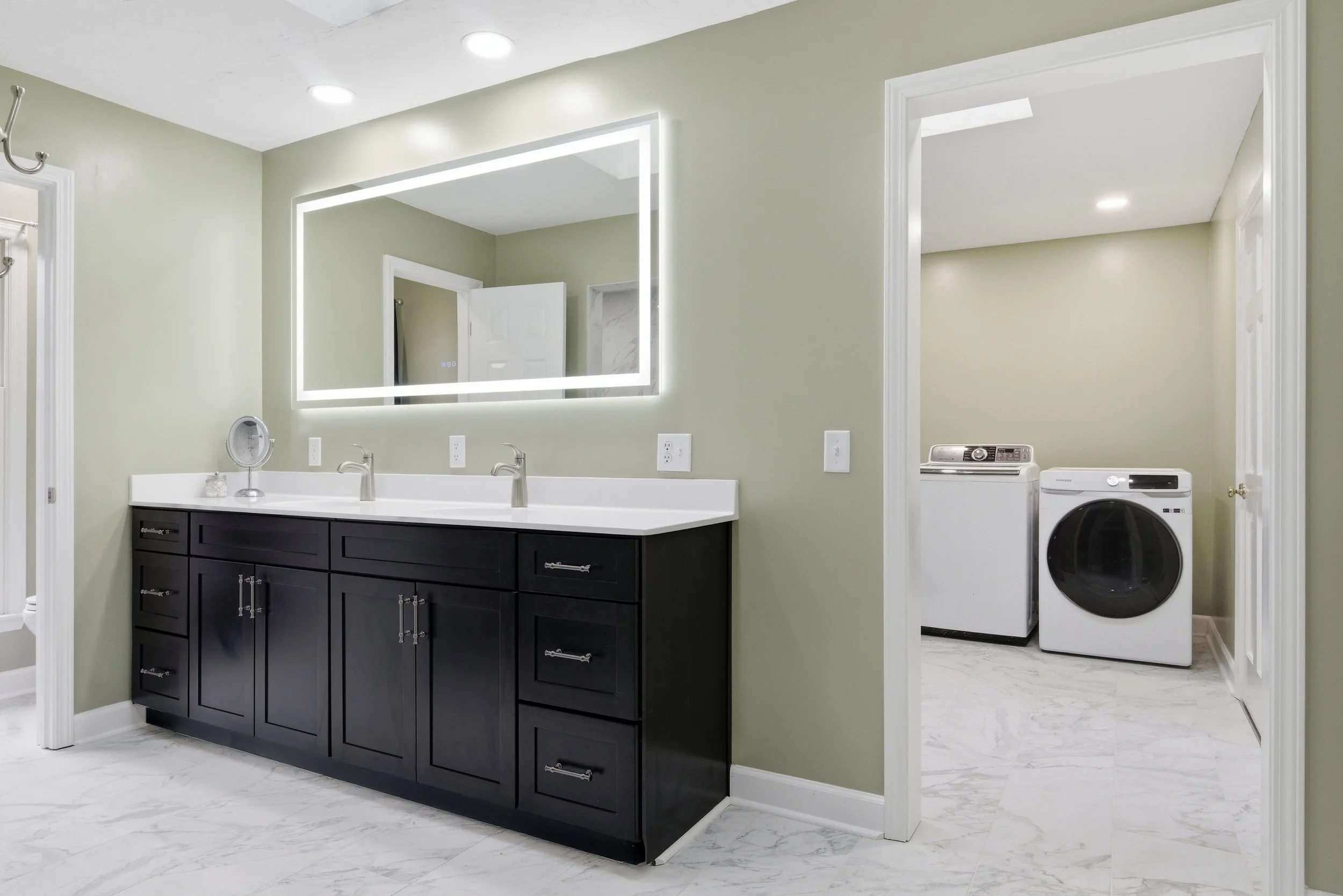 1-1821-Smithfield-Dr-Blacksburg-Master-Bath (1).jpg