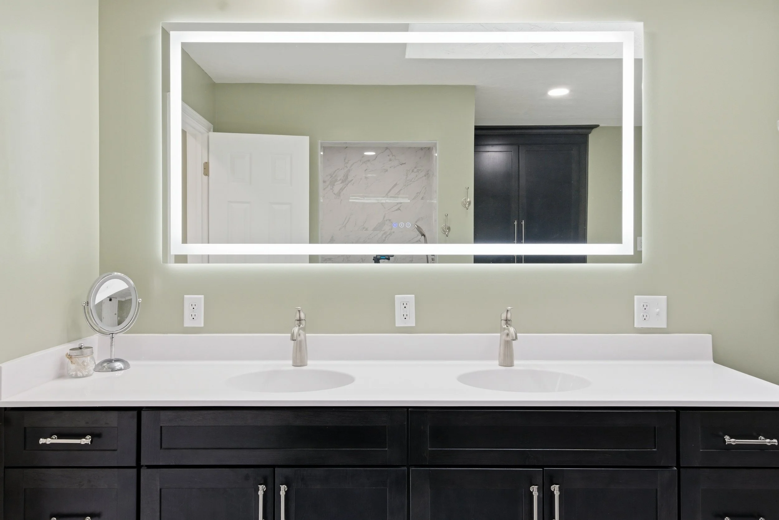 24-1821-Smithfield-Dr-Blacksburg-Master-Bath.jpg