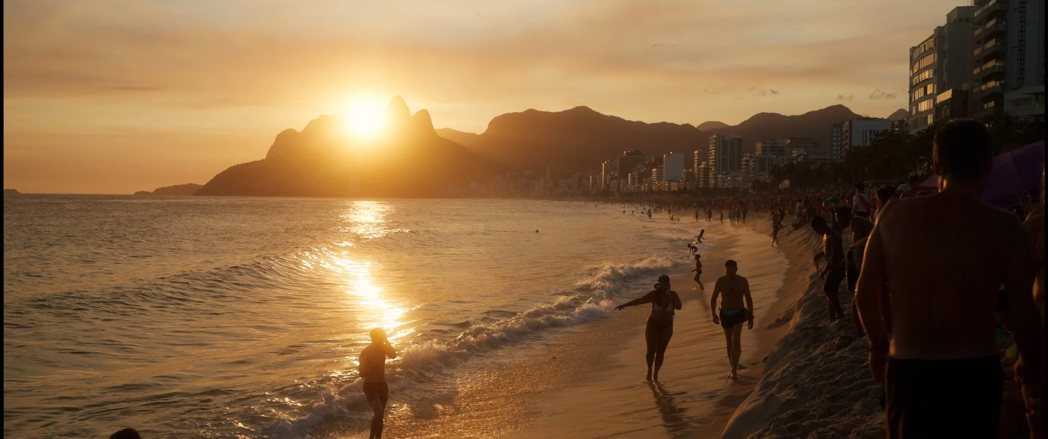 Sequence 49.00_29_59_09.Still007.jpg