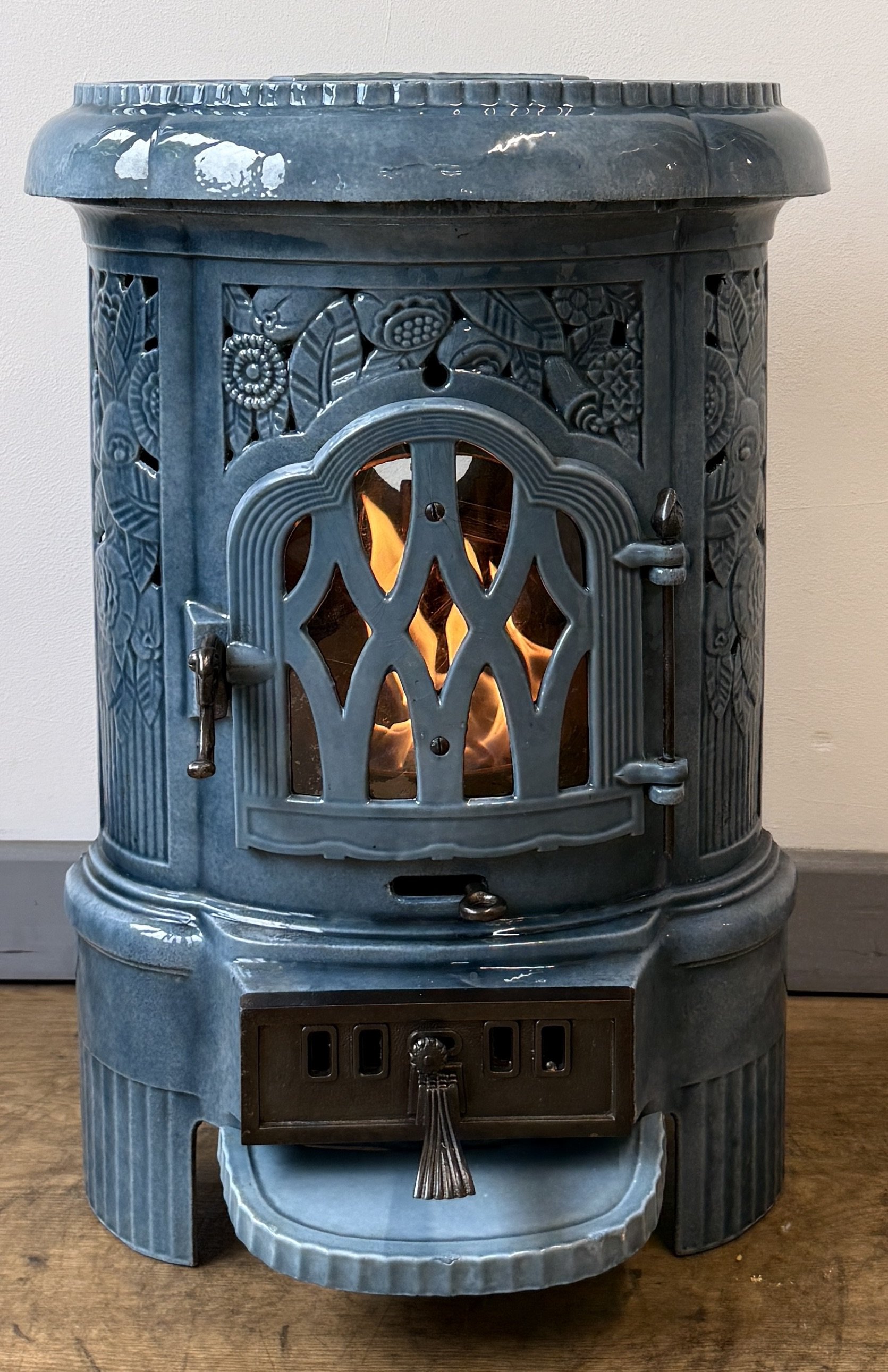 Front view with Bioethanol Box