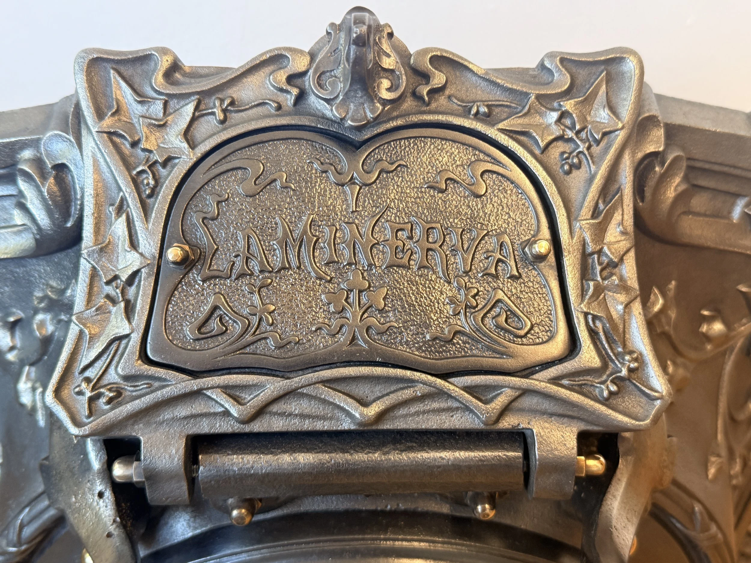 Name plate of La Minerva Stove