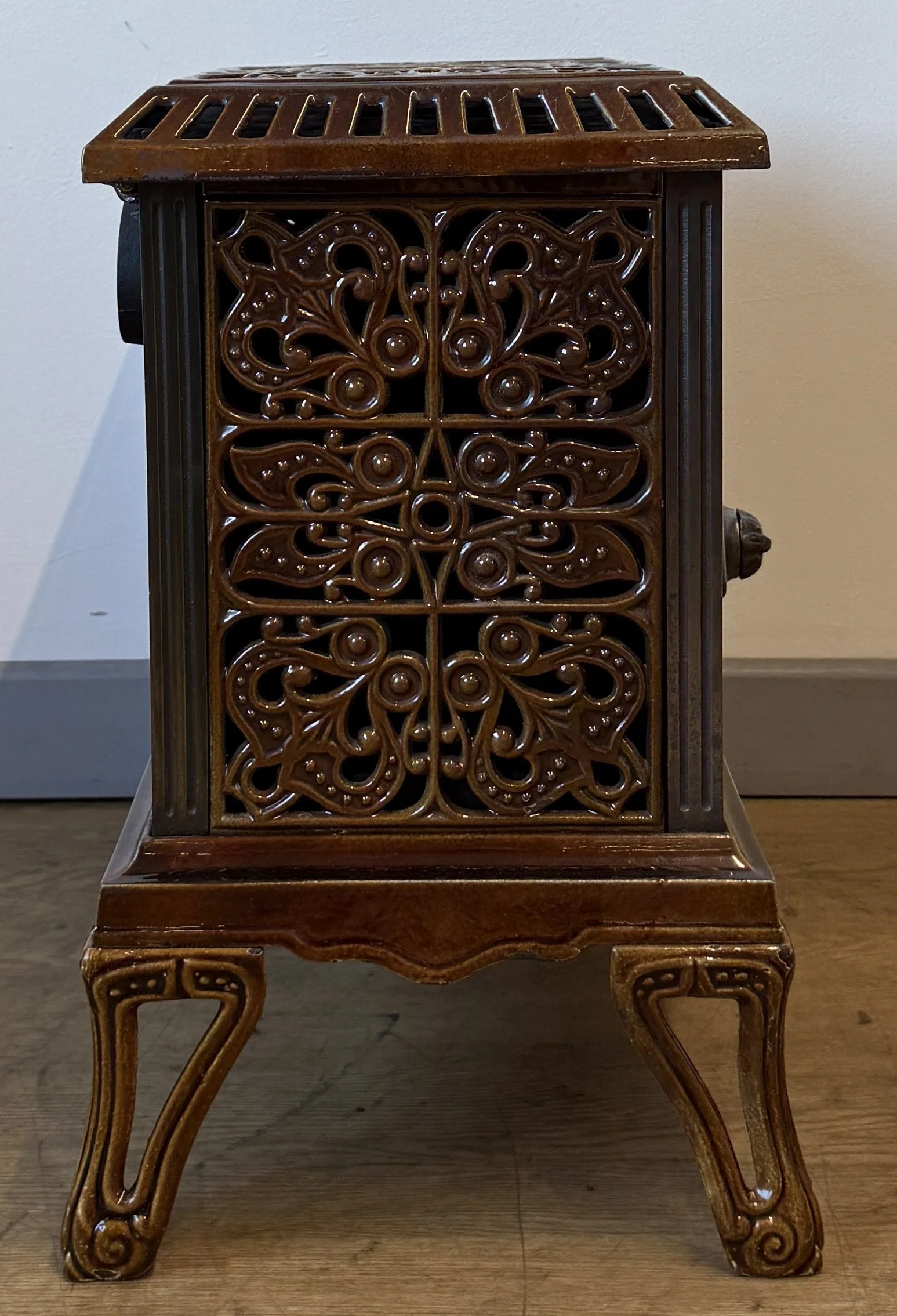 Chocolate brown side view of stove