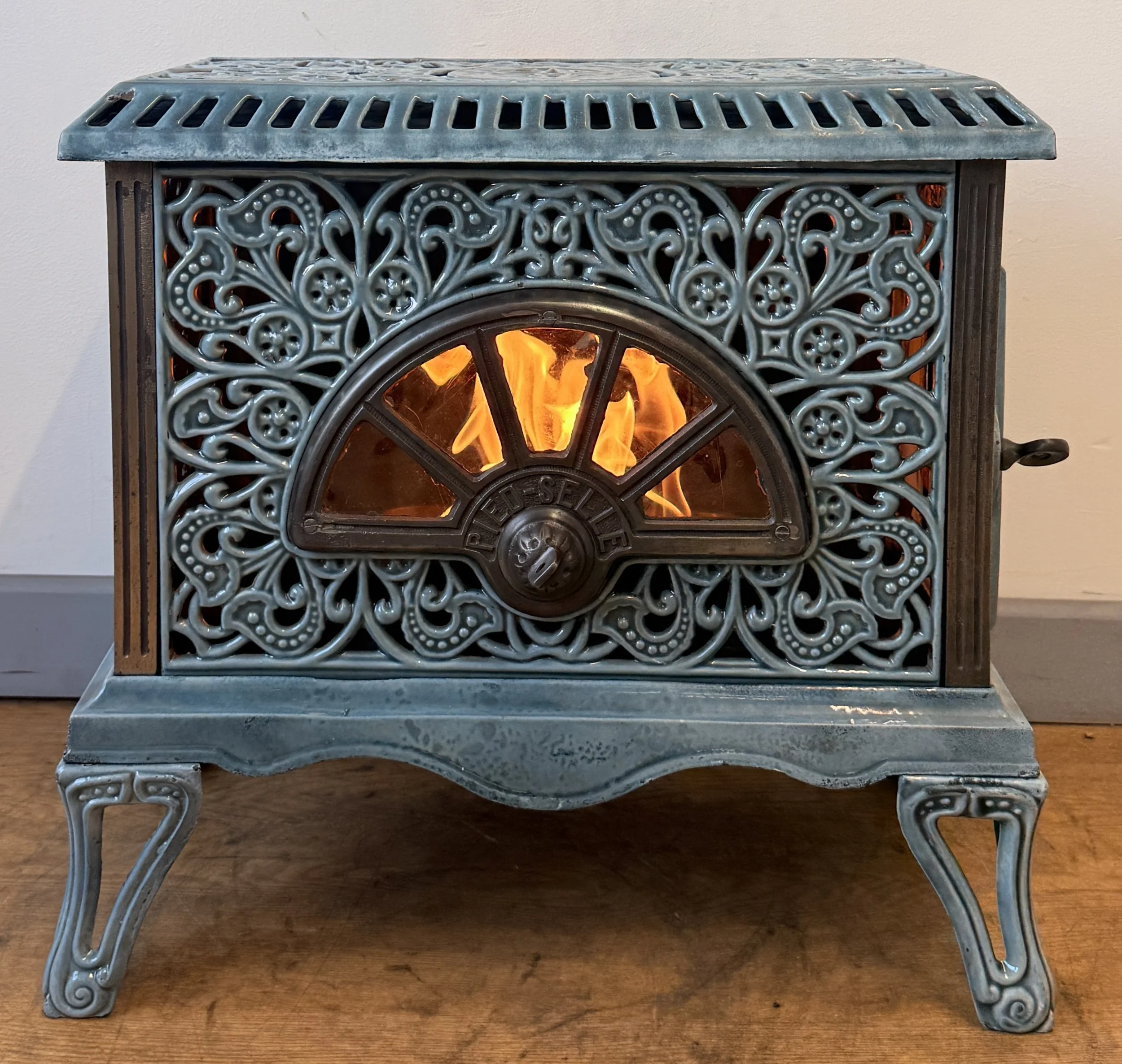 Front view of Arts and Crafts French antique Bioethanol stove