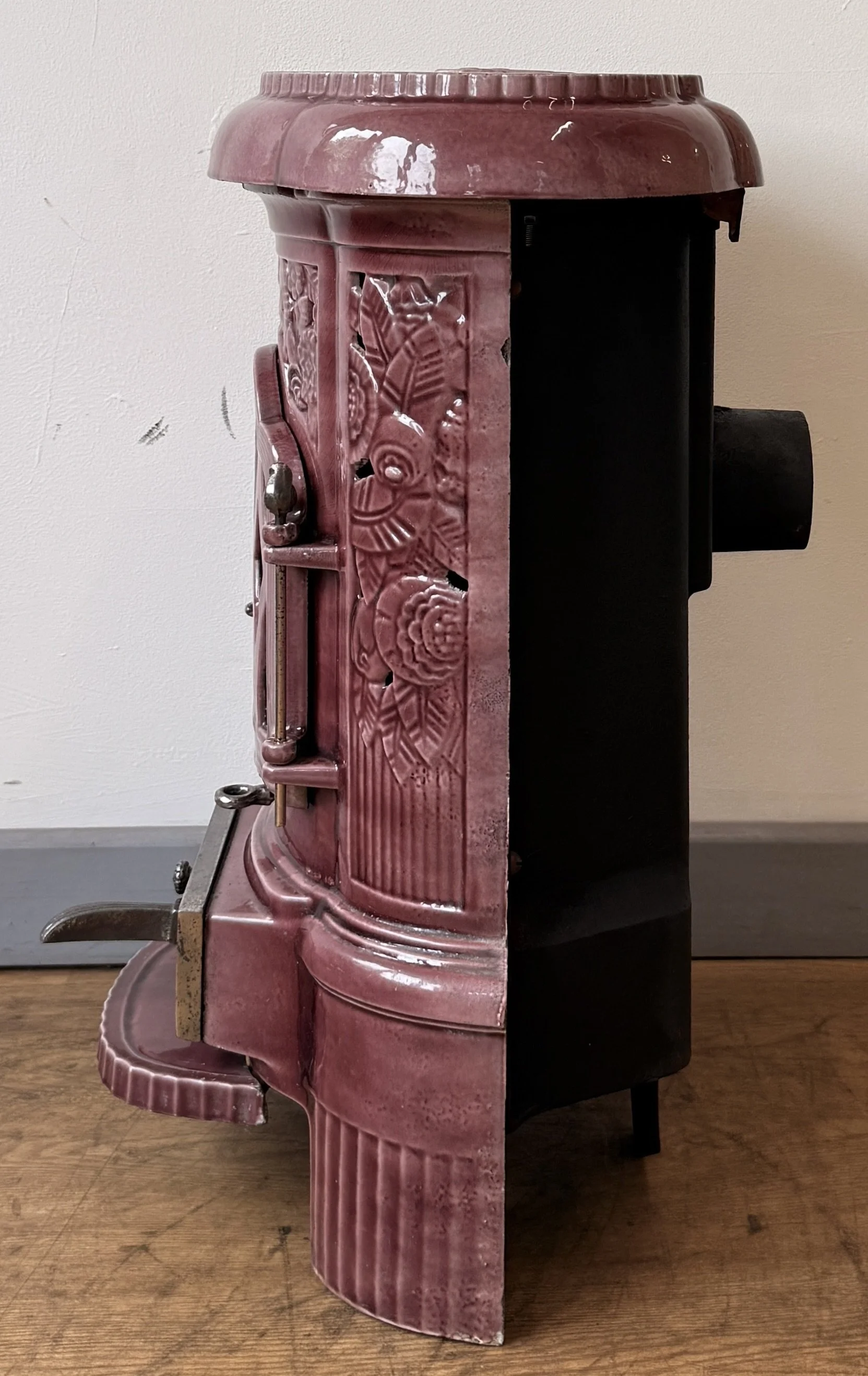 Side view of Antique stove