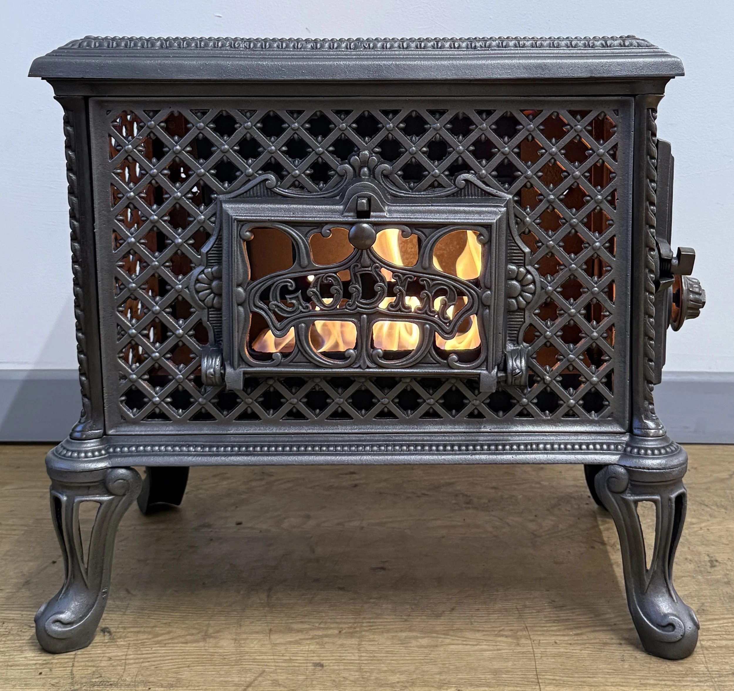 Front view with Bioethanol burning in Godin Chauffette Antique French Fire