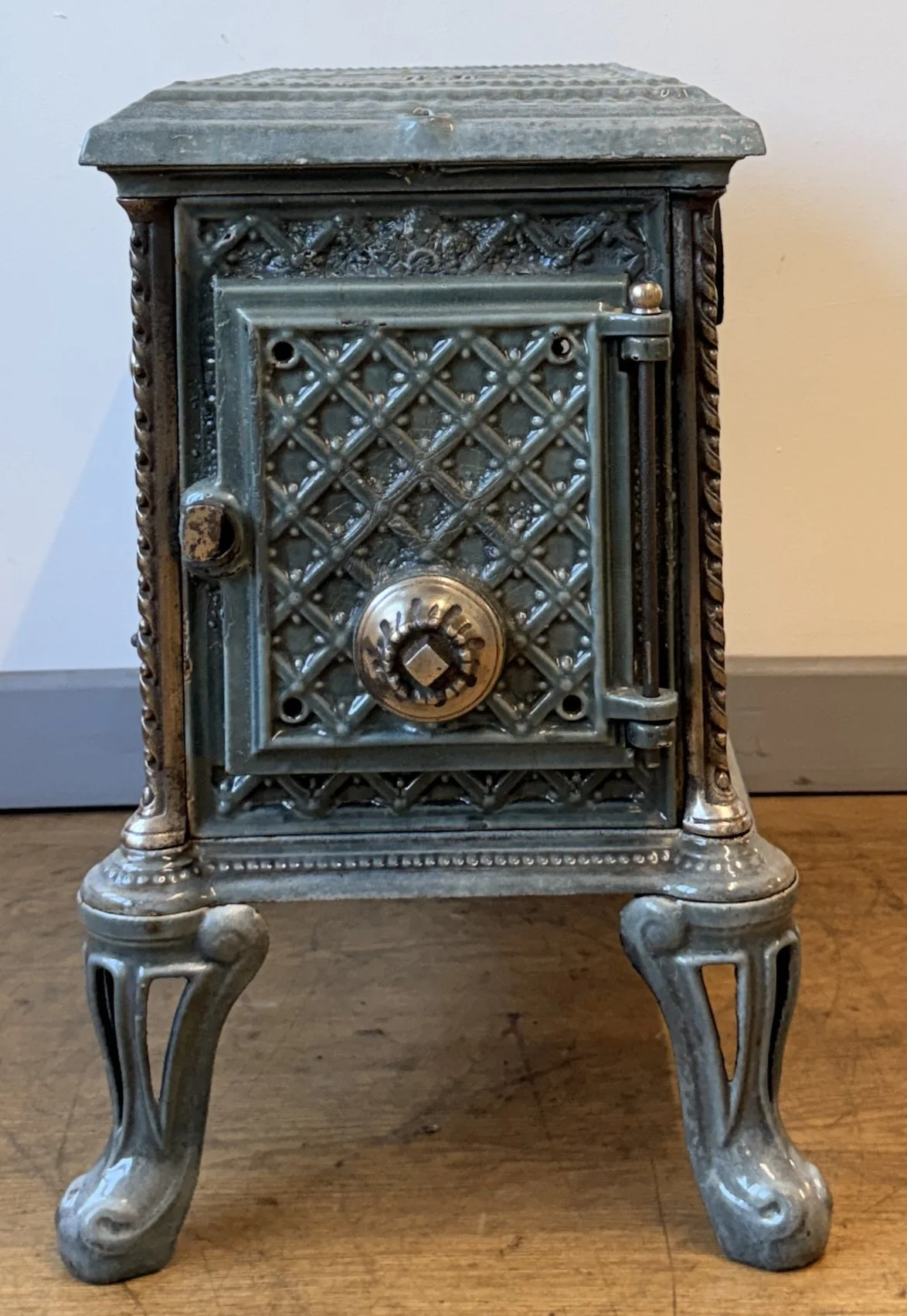 Side view of Godin Chauffette