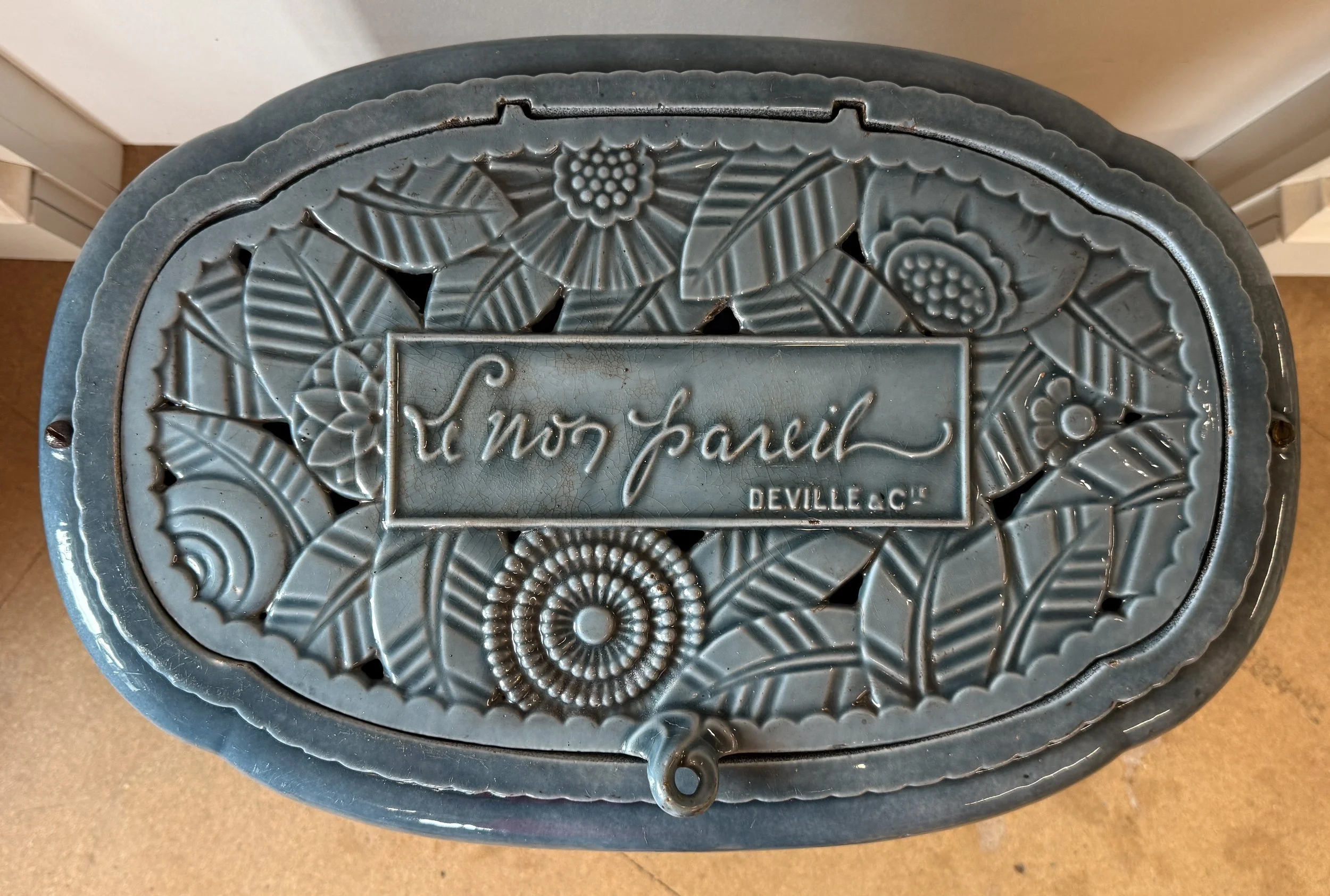 Lid view of cast iron stove