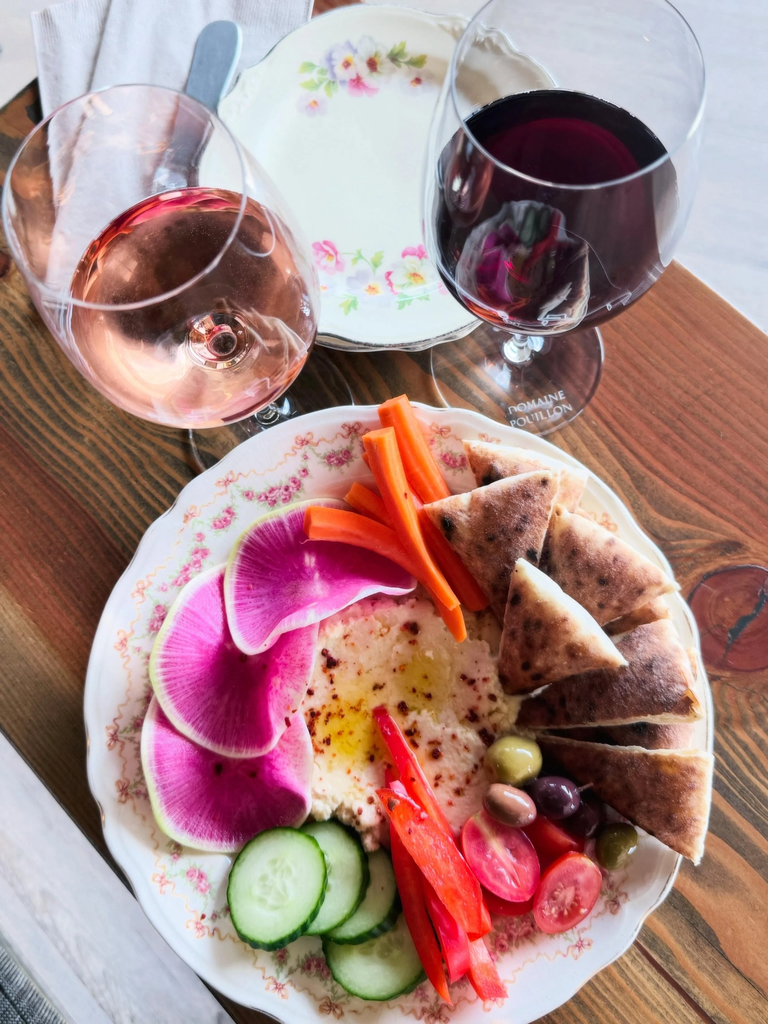 Sunday afternoon at the Wine Bistro will be getting an extra splash of color 🎨

From 4&ndash;6 PM, local artist @jensmithart will be leading a SOLD OUT art class in the bistro. Didn&rsquo;t snag a seat? Come anyway! We&rsquo;re running a Sunday-only