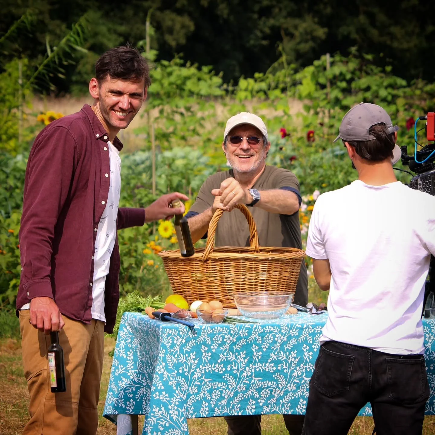 Vrijdag 26 september om 19.10u op NPO2 👌!

Yes, het is zo ver, de uitzending van @binnenstebuitentv komt eraan! We hebben er zin in @kro.ncrv ✨️!

Foto's door @mara.uphotography

#binnenstebuiten #tv #uitzending #npo2 #debut #documentary #biodiversi