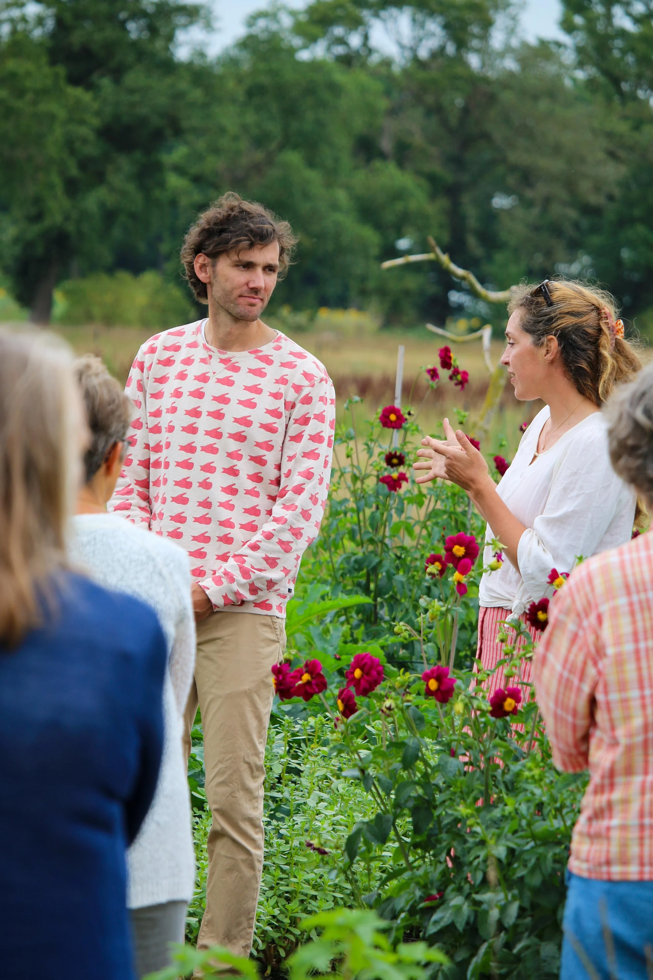 Dirk en Kirsten op hun regeneratieve boerderij De Braamsluiper