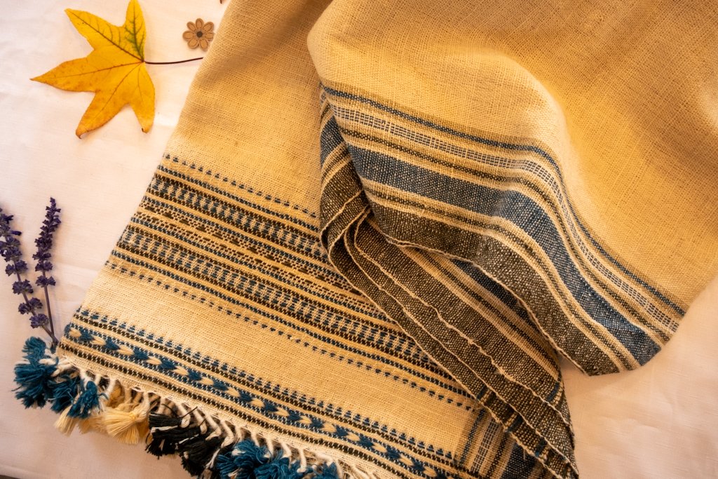 Handwoven Bhujodi Wool Throw – Natural Ivory with Indigo Stripes & Tassels