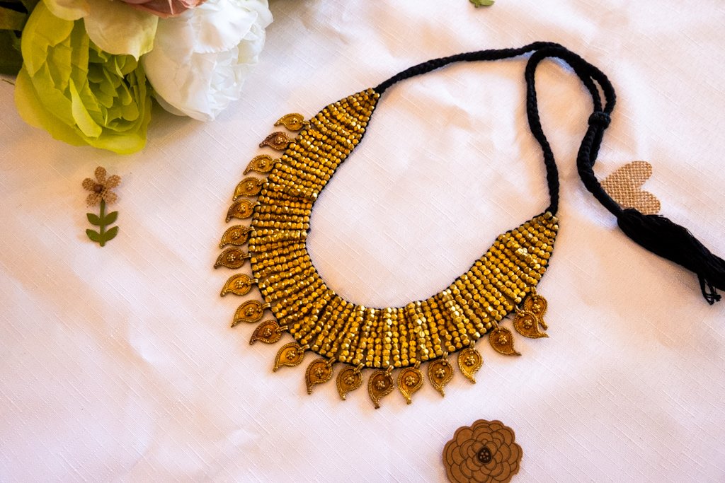 Handmade Dhokra Pendant Necklace – Leaf Motif