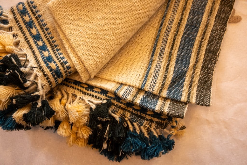 Handwoven Bhujodi Wool Throw – Natural Ivory with Indigo Stripes & Tassels
