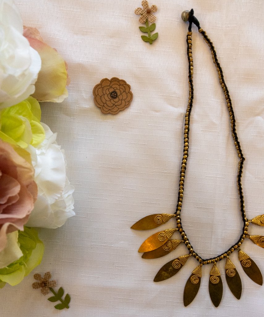 Handmade Dhokra Leaf Pendant Necklace – Brass Jewellery