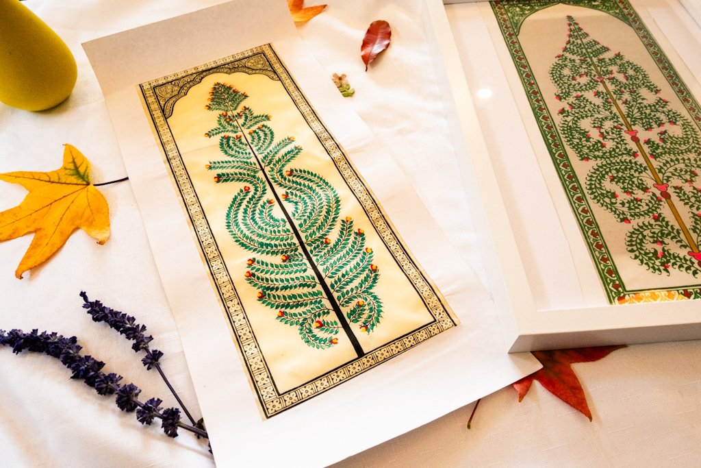 Handmade Pattachitra Painting – Traditional Leaf Motif in Green & Gold