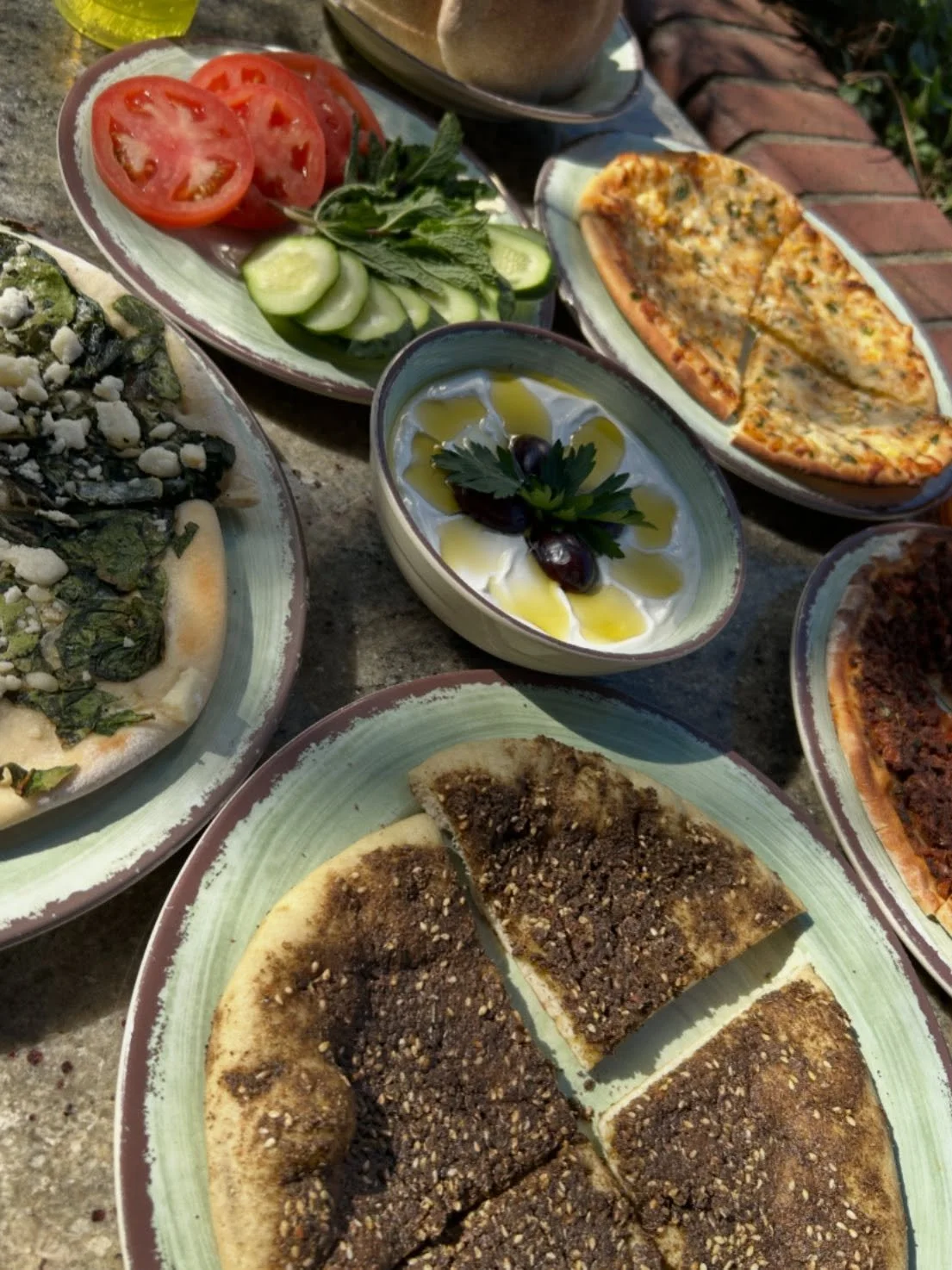 Brunch moment to begin the week ✨

#brunch#lebanese#mediterranean #foodie #foodheaven
