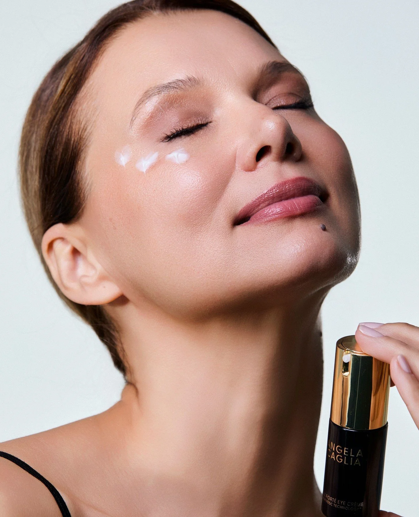 The revolutionary @angelacagliaskincare Cell Fort&eacute; Eye Cr&egrave;me is among @WMag's 16 Best New Beauty Launches of September. Praised for its innovative formula and exceptional effectiveness, the Cell Fort&eacute; Eye Cr&egrave;me revitalizes