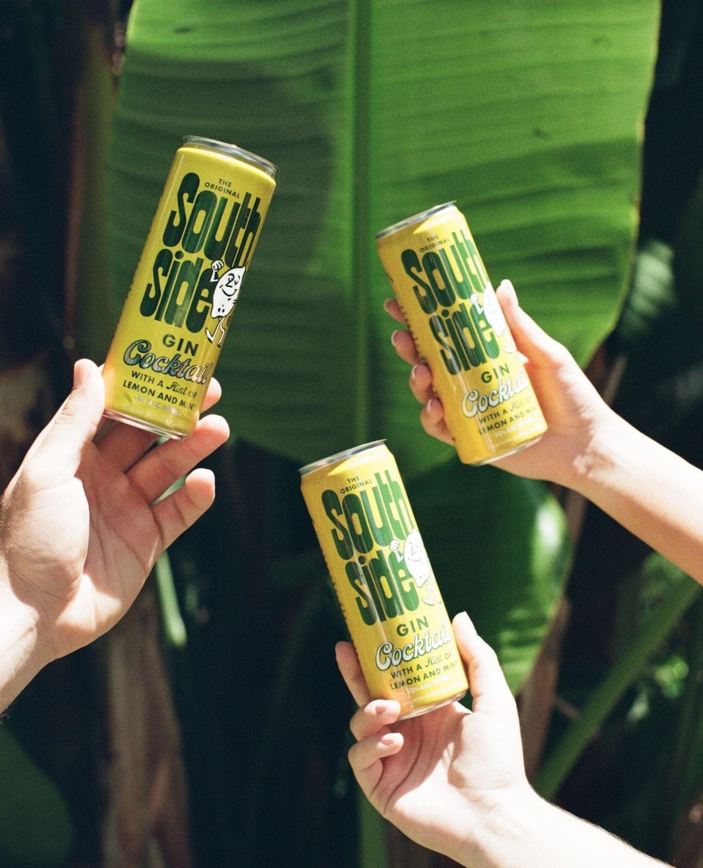 The perfect summer is with @drinksouthsides by your side. A ready to drink gin cocktail with lemon and fresh mint. #DrinkSouthsides