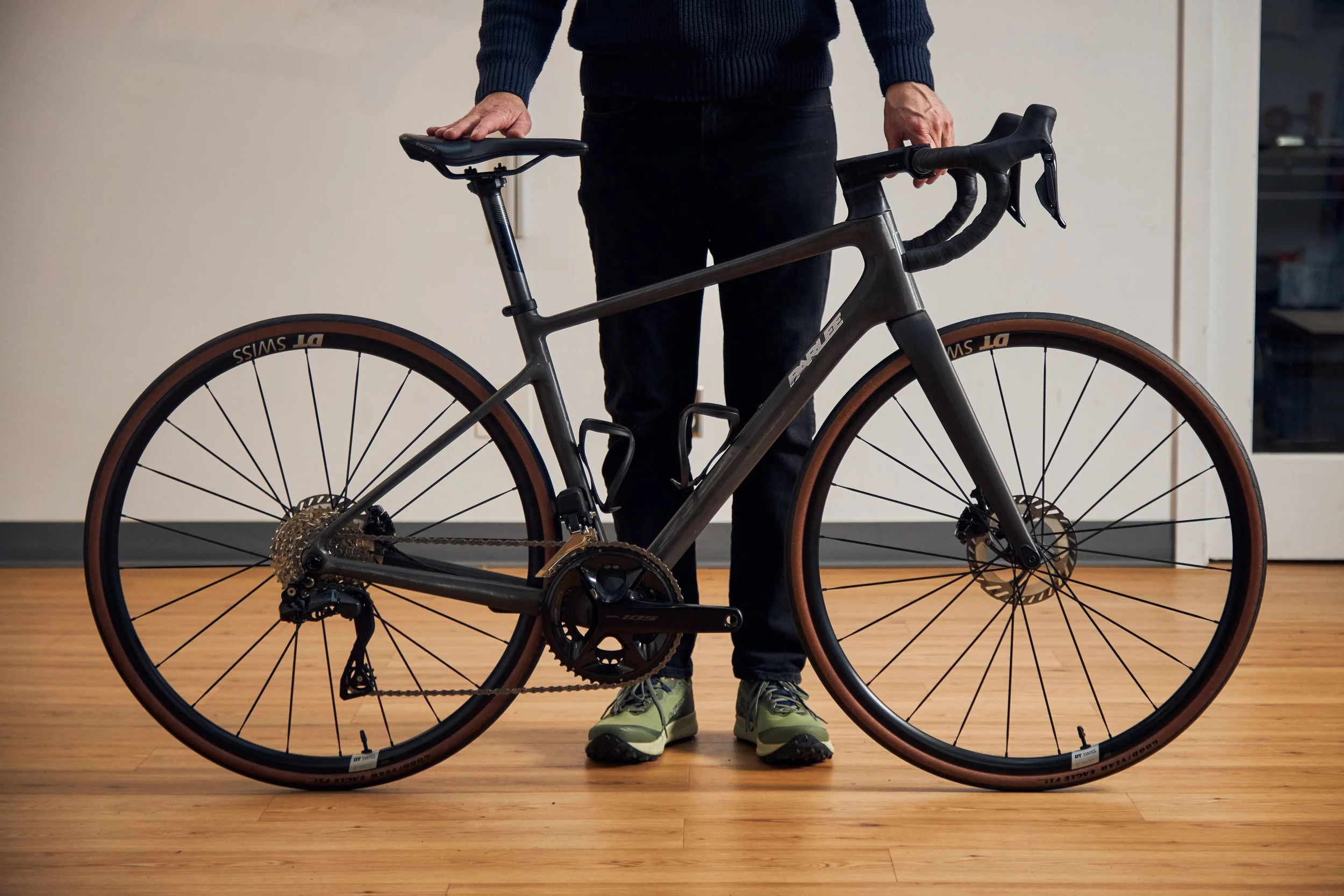 Parlee Cycles Dealer Seattle | Custom Carbon Bikes | Cascade Bicycle Studio