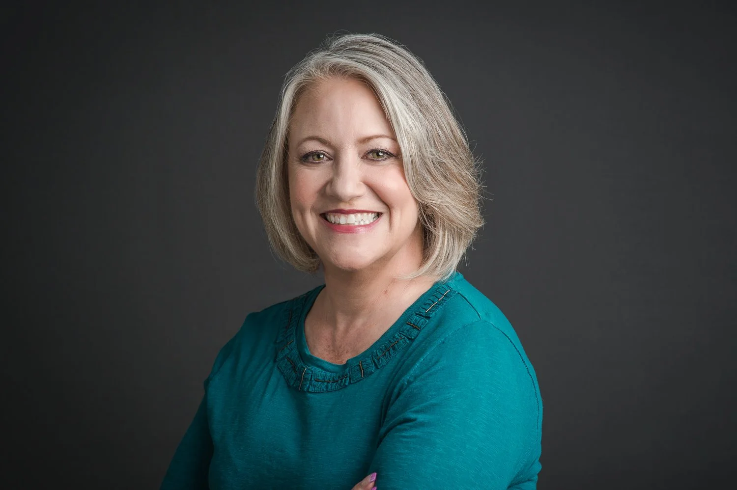 Casual Edmonds Mukilteo Mill Creek Bothell Financial Wealth Advisor woman headshot - Everett & Seattle Area Branding & Headshot Photographer - Jared M. Burns - 2066597468