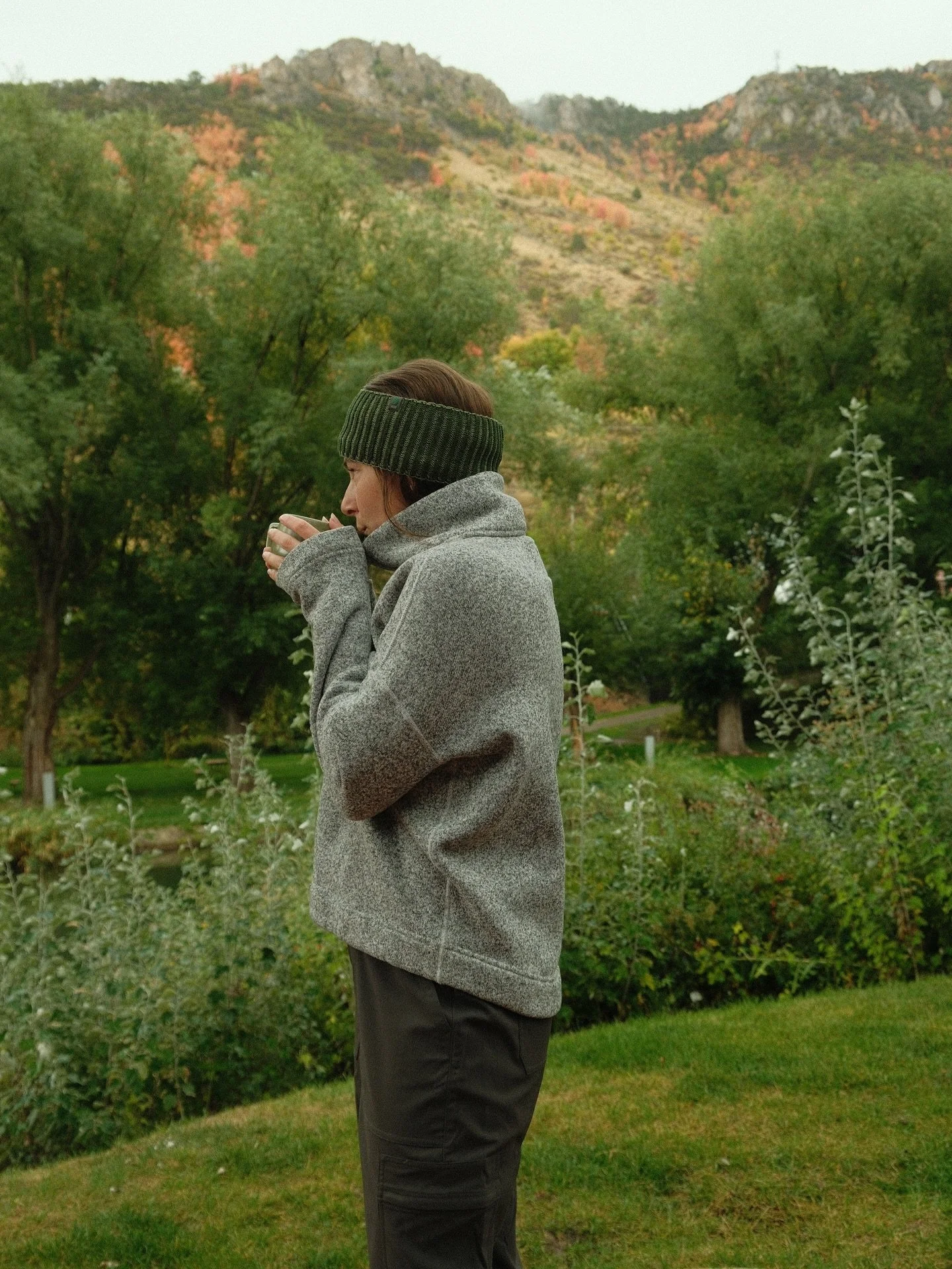 Just me and my emotional support headband at one of our favorite campsites 🫶

Head (literally) to toe in @stio 

Covering my ears: Luca headband
Coziest fleece: Sweetwater quarter zip fleece 
QUALITY pants: Coburn pants 

Code SARAHT15 at checkout s