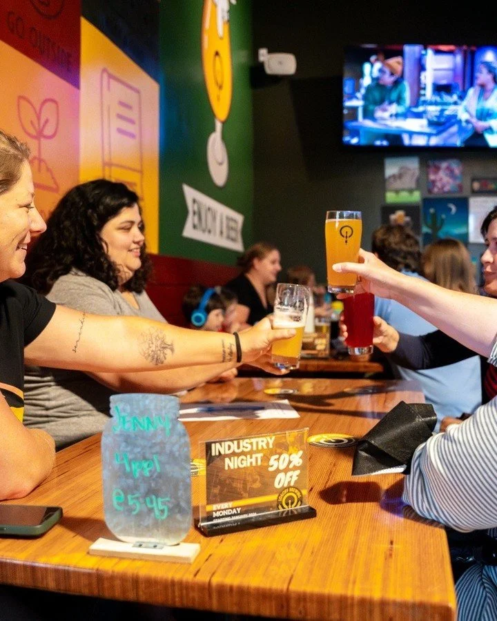 Here's what's happening in the Barrel District this week...

🍺 1/13 - Line &amp; Swing Dancing at @movementbrewing
🍺 1/14 - Trivia at @fortrockandbrews and @logoffbrewing &amp; Music Bingo @buringbarrelbrewingco
🍺 1/15 - Trivia at @movementbrewing