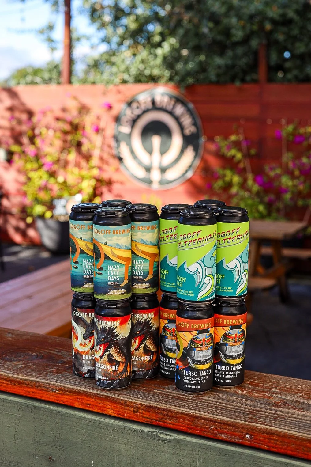 Sunday Funday! Where will you be sipping and enjoying the sunshine today? 

📸 Here: @LogOffBrewing