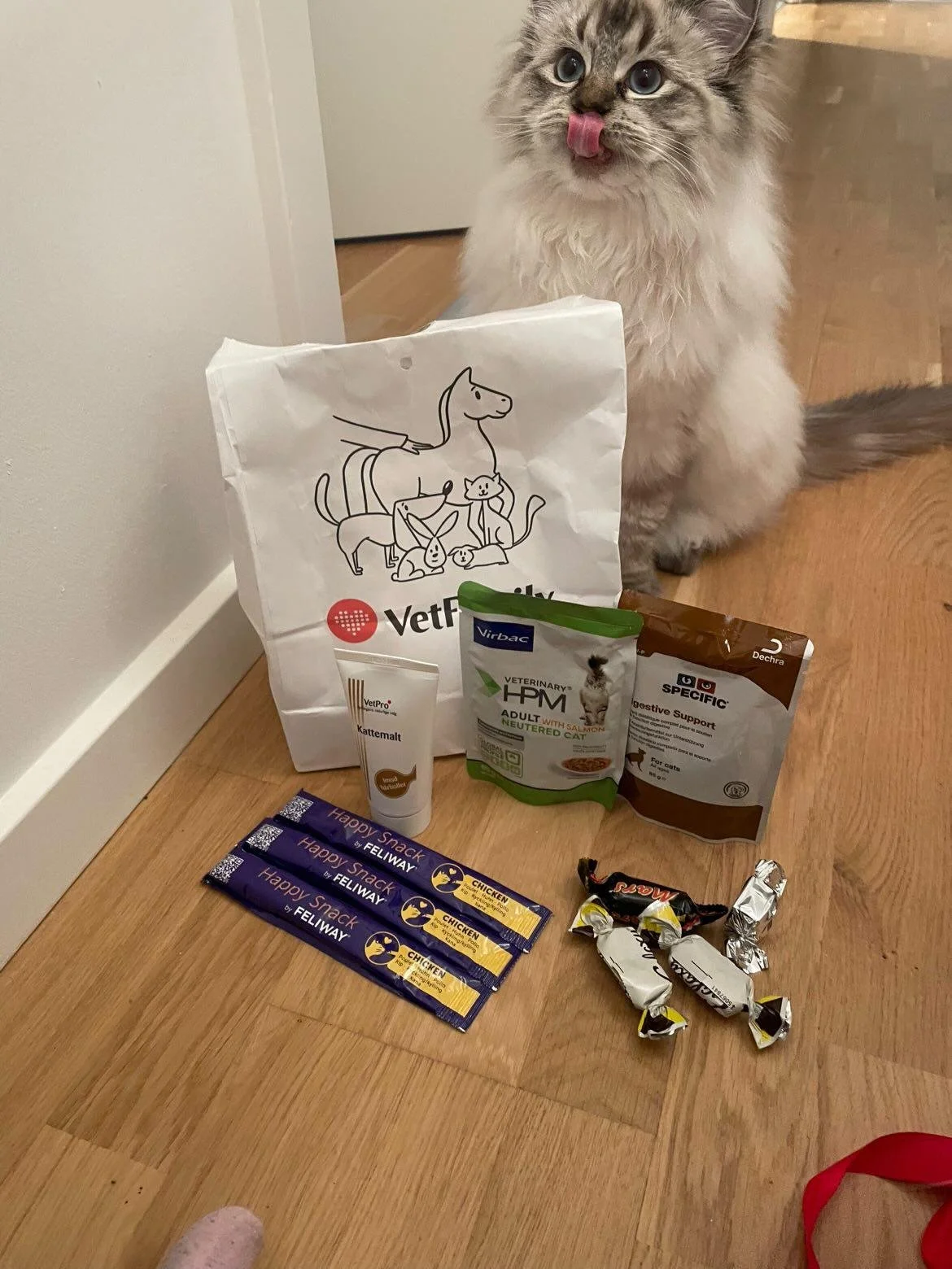 DK Shiruku Delicious Eclair