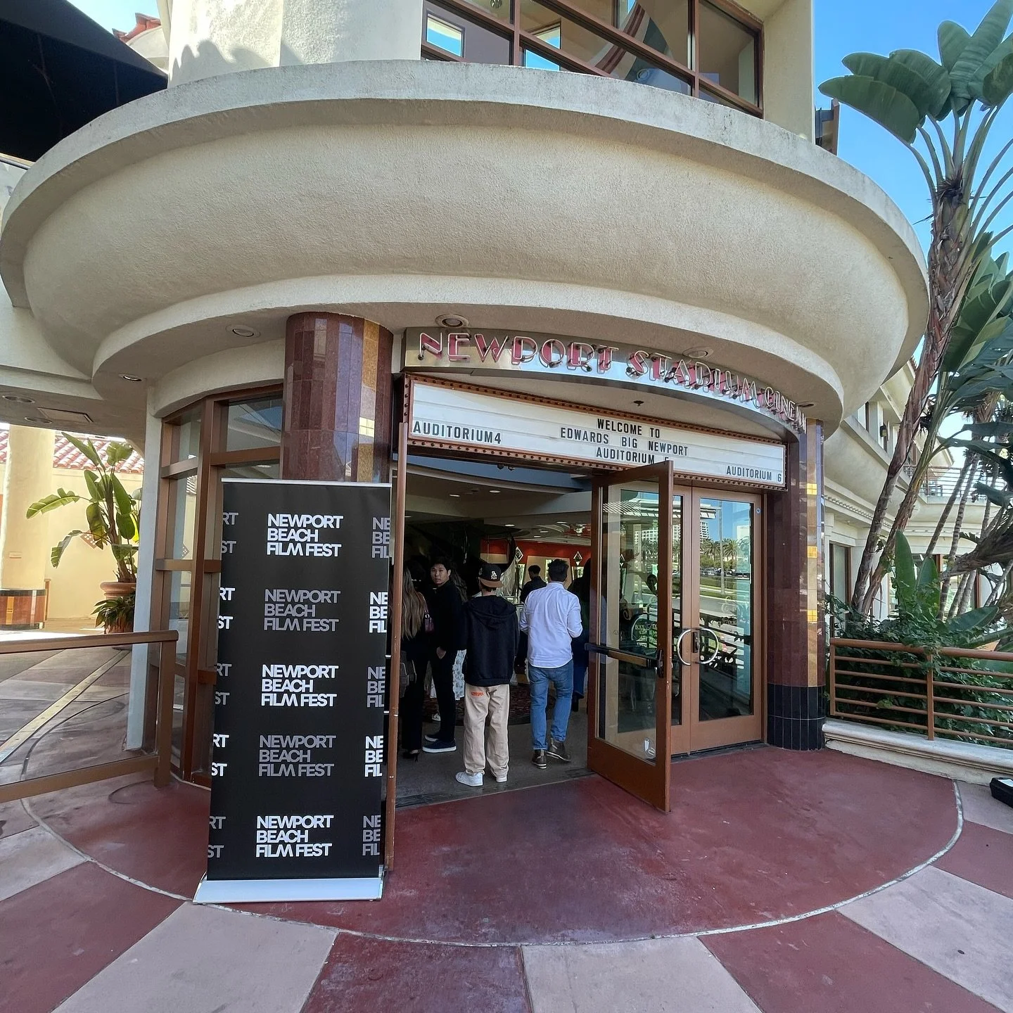 Had a great time last weekend at the @newportbeachfilmfest 

It was very surreal hearing my music in a @regalmovies theater for @off_the_menu_movie So thank you @cinema_rino for bringing me along on the ride. 🙌🏻

Makes me look forward to future fil